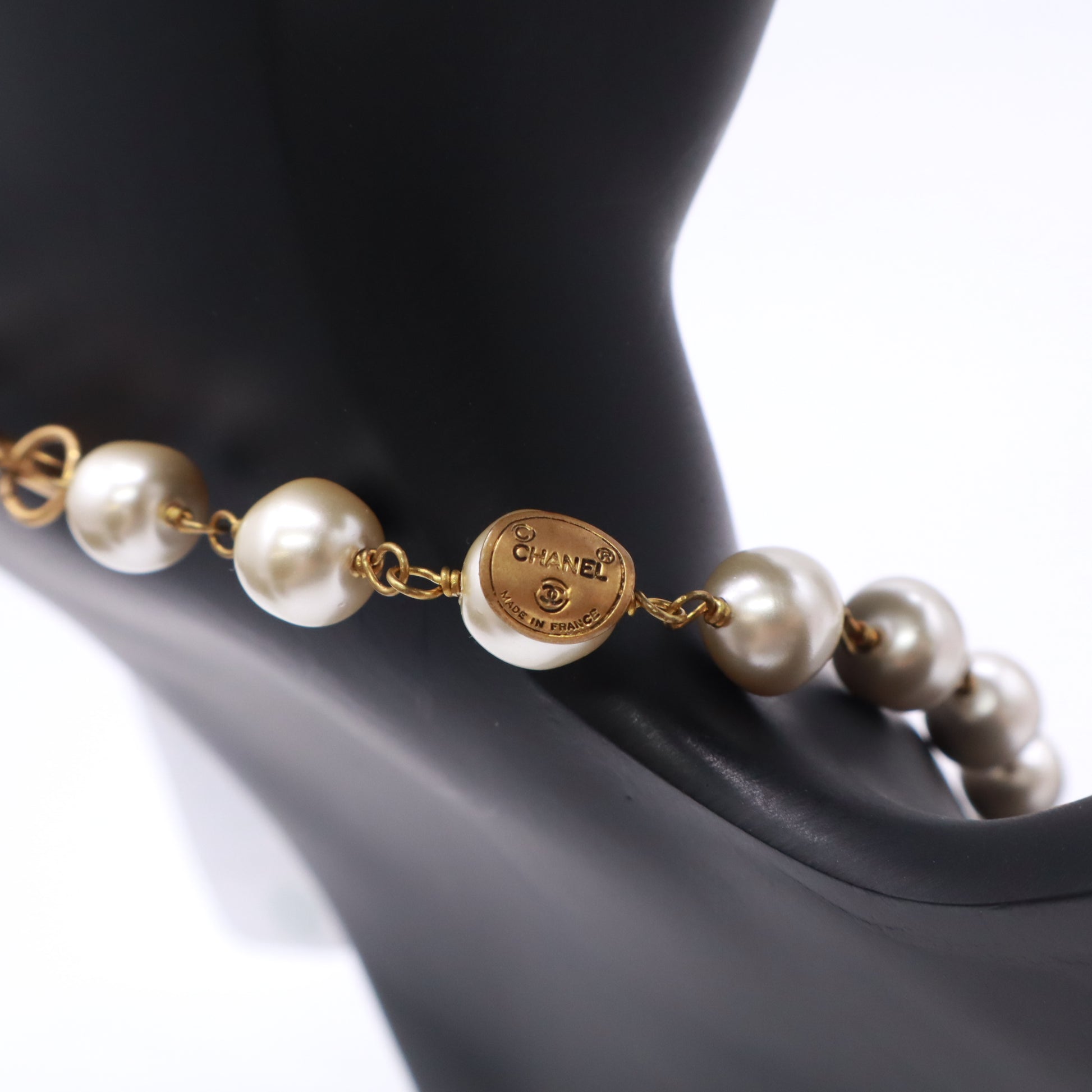 Chanel Vintage CC Pearl Pendant Necklace Twins W22967