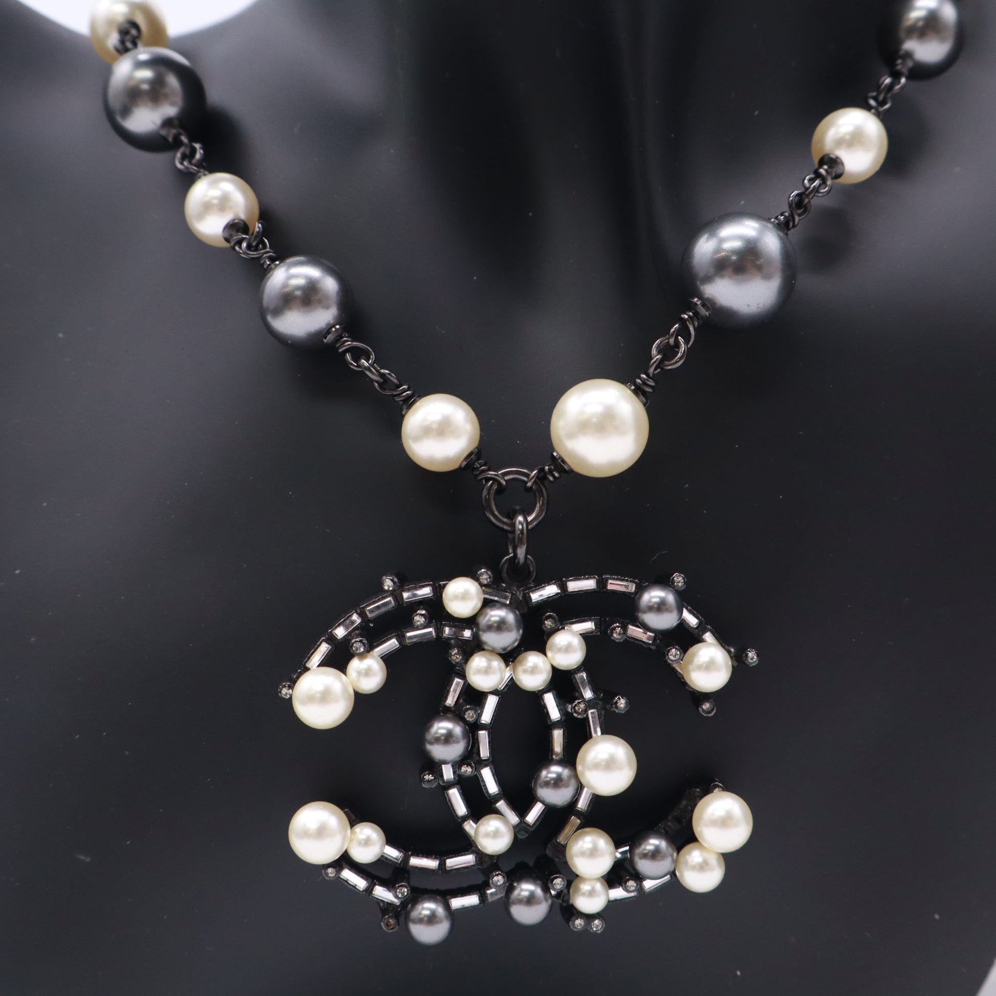 Chanel Coco Mark Ruthenium Necklace Twins W22949