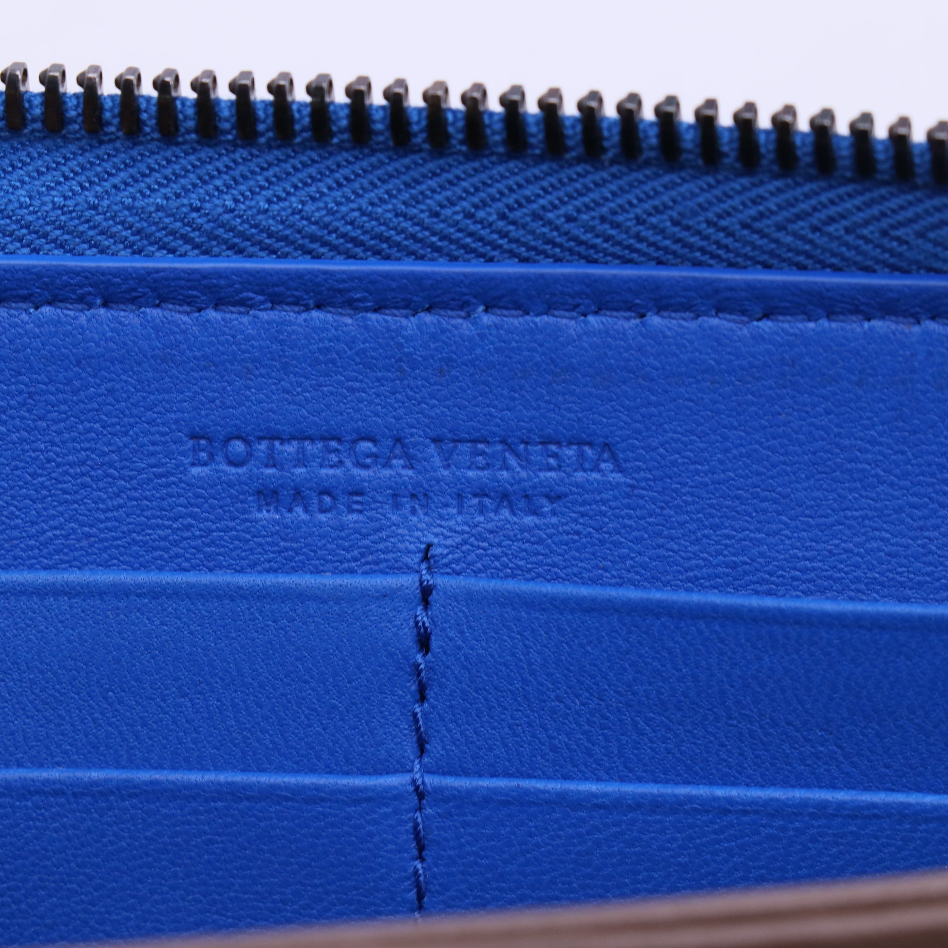Bottega Veneta Intrecciato Zipper Wallet in Blue Twins
