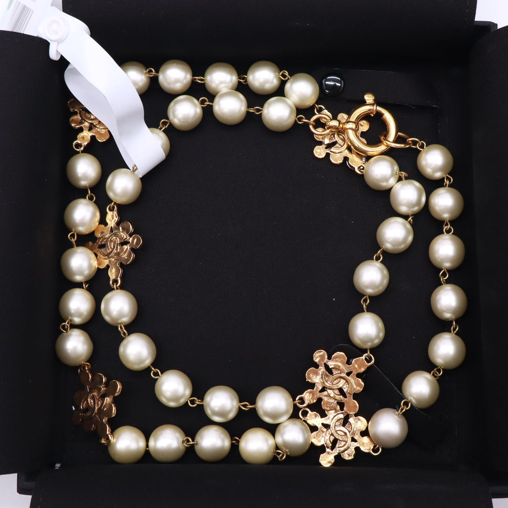 Chanel Vintage Pearls & Clovers Sautoir Necklace Twins W22966