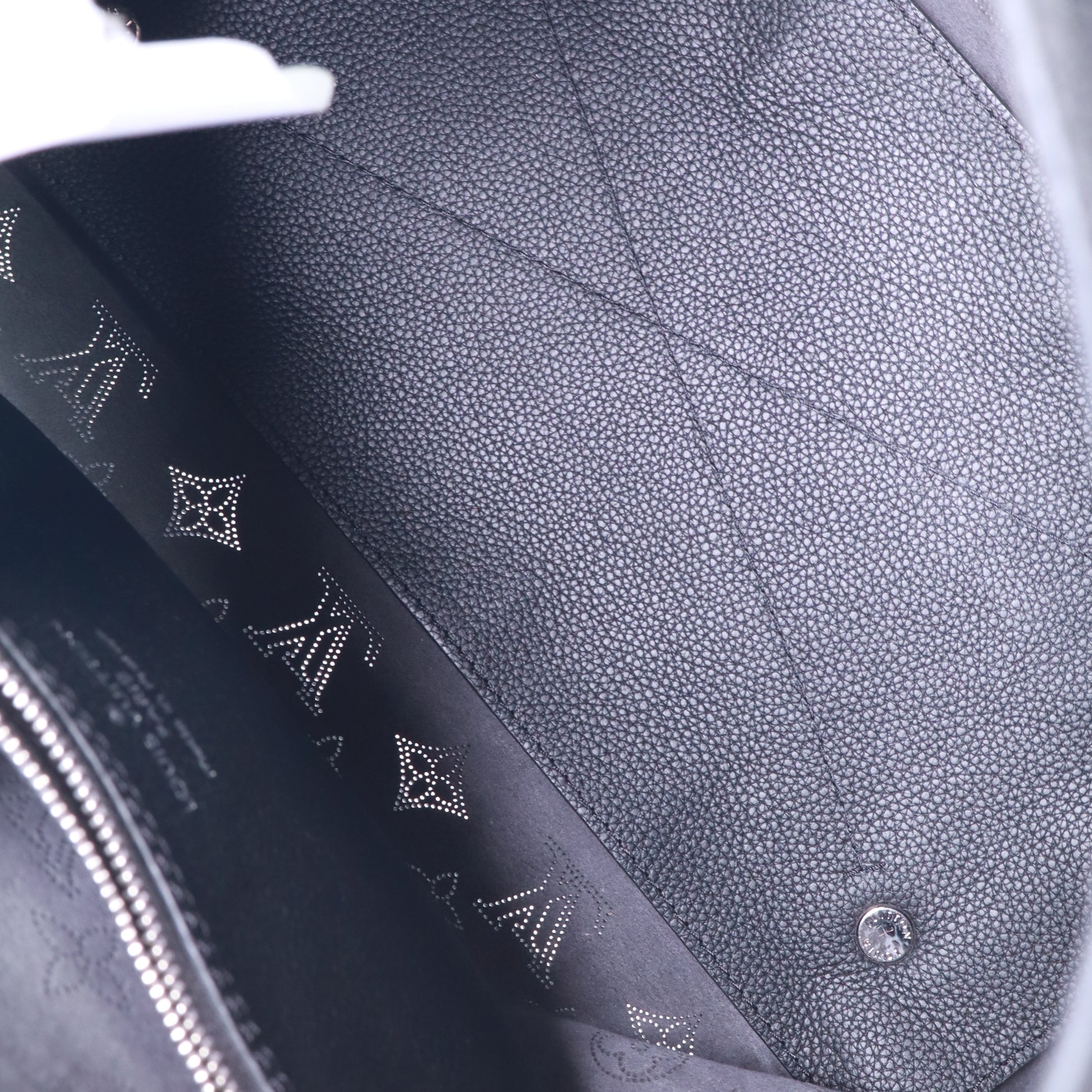 Louis Vuitton Mahina Carmel Hobo Black Twins B23876