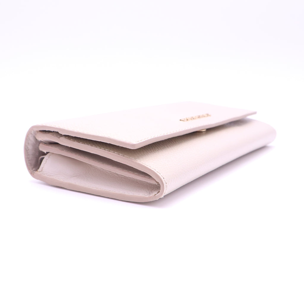 Burberry Grained Leather Porter Continental Wallet W21365