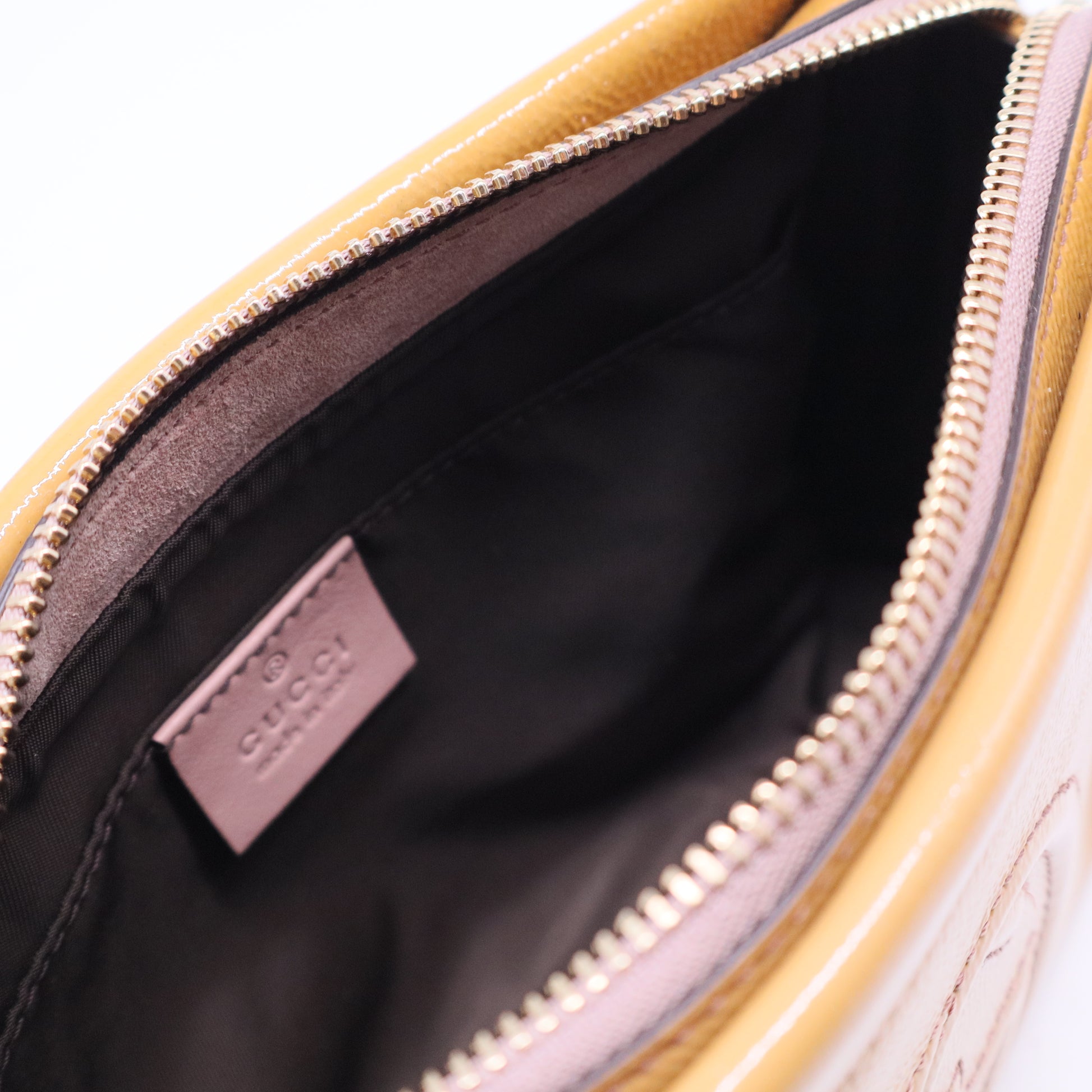 Soho Cosmetic Pouch Patent Beige Leather Logo B21039