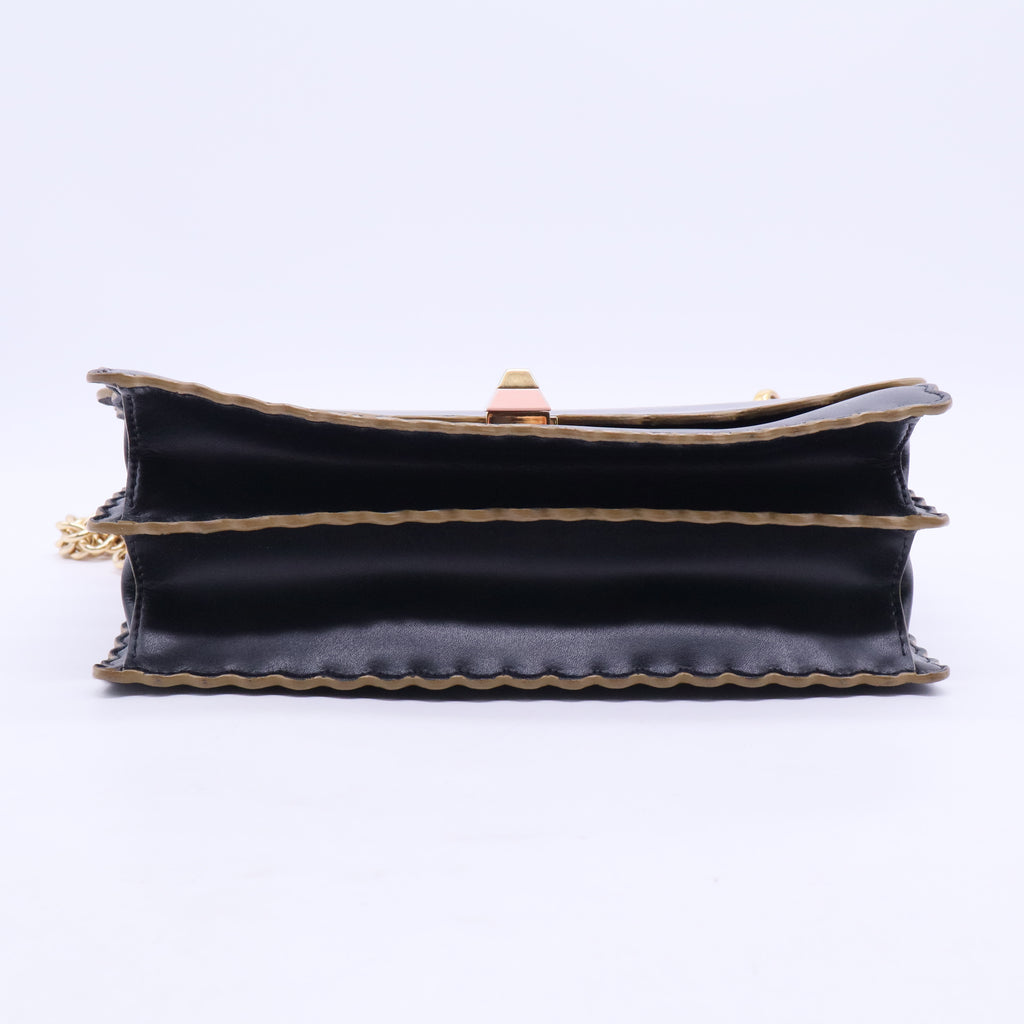 Vitello Liberty Scalloped Studded Kan I Shoulder Bag Black LDM-1813