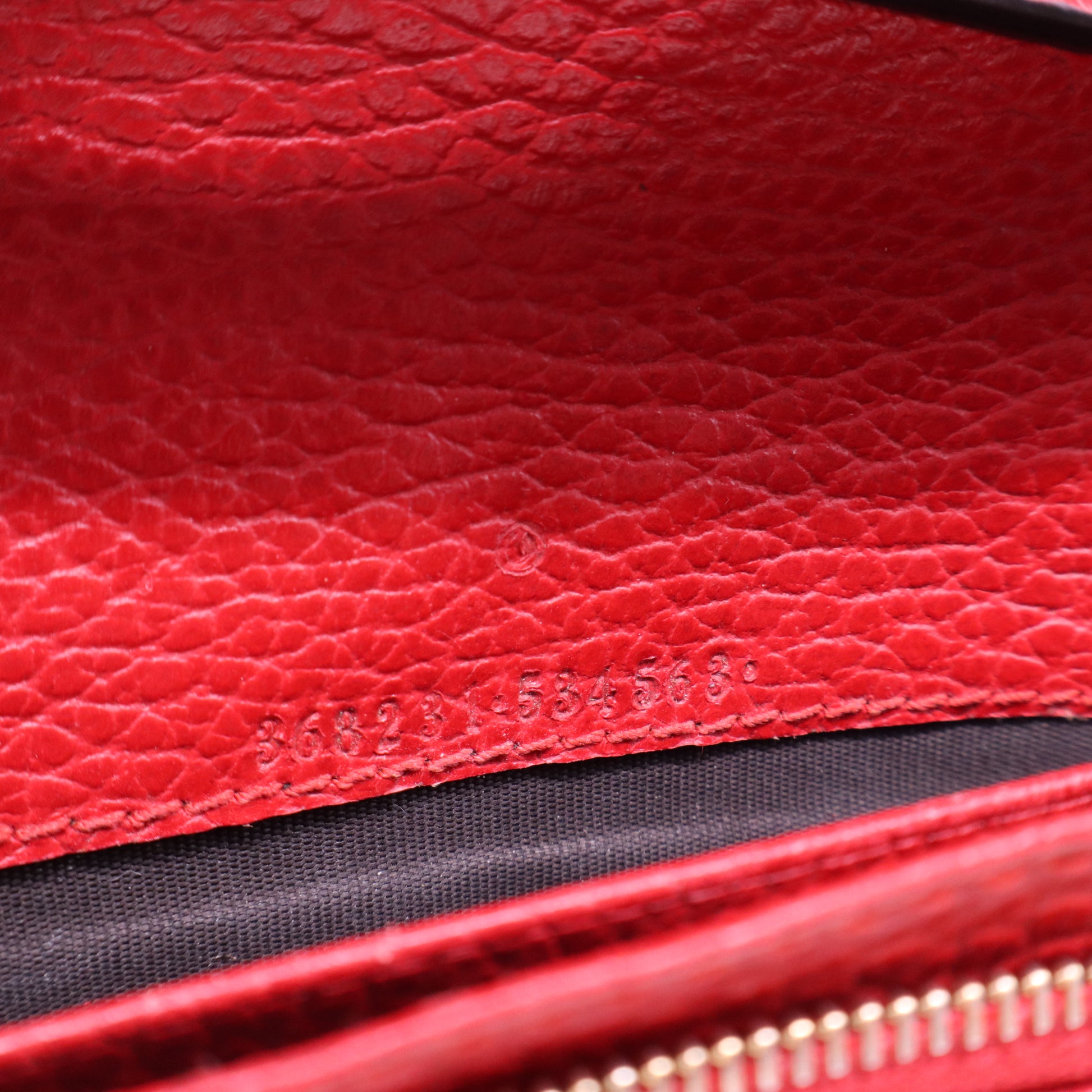 Gucci Swing Leather Wallet On Strap W21201