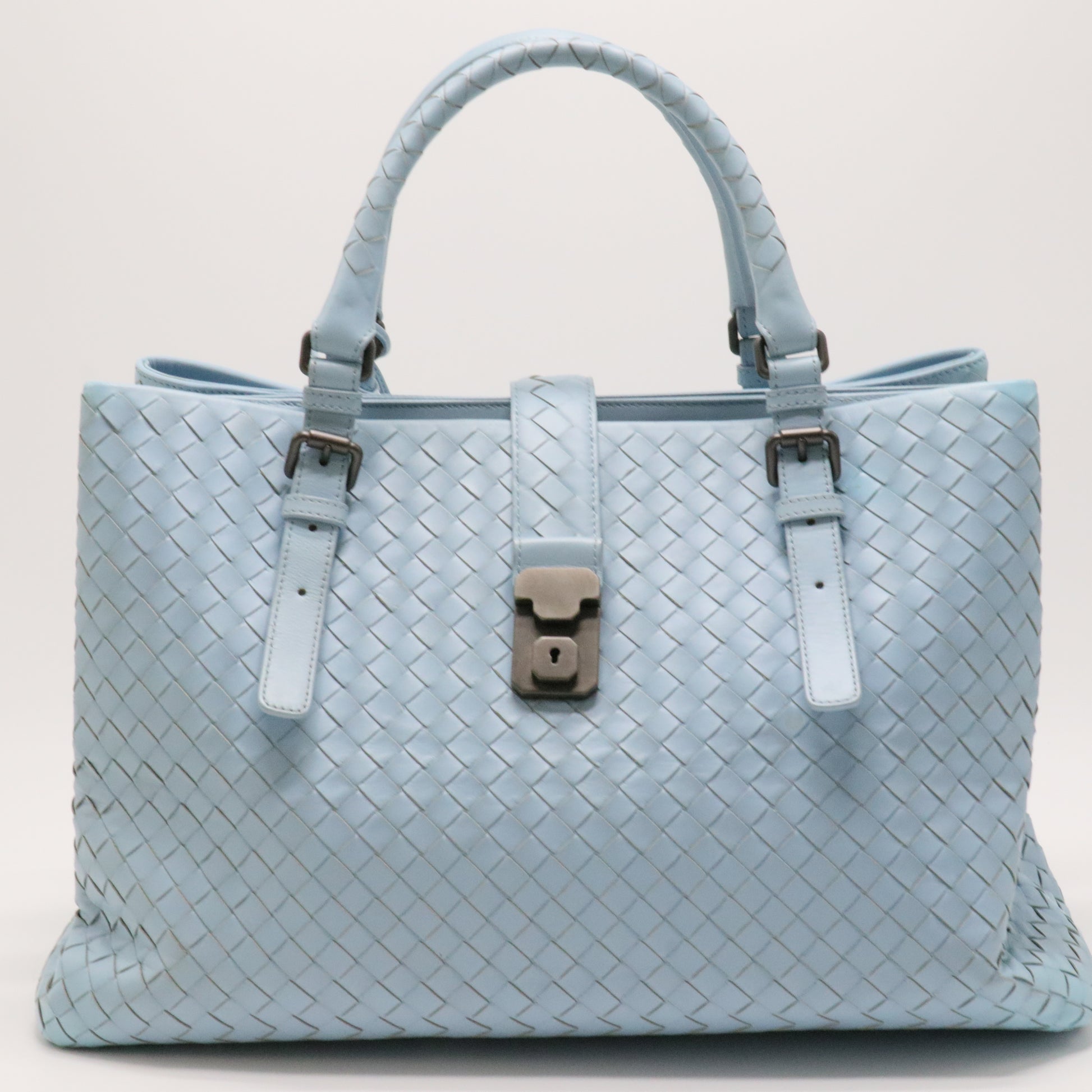 Light Calf Intrecciato Medium Roma Bag