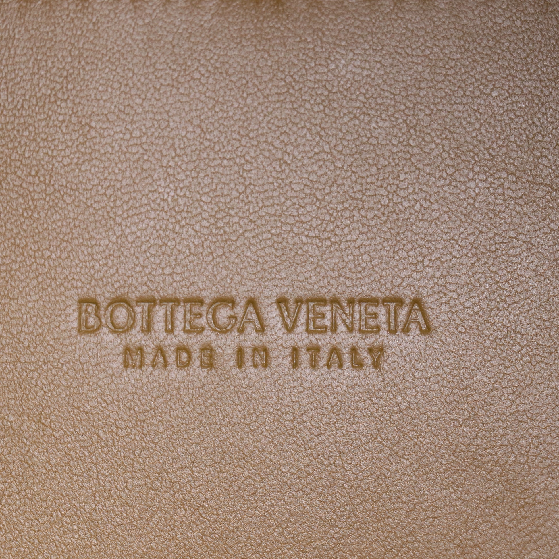 Nappa Intrecciato Medium Andiamo Shoulder Bag Dark Praline