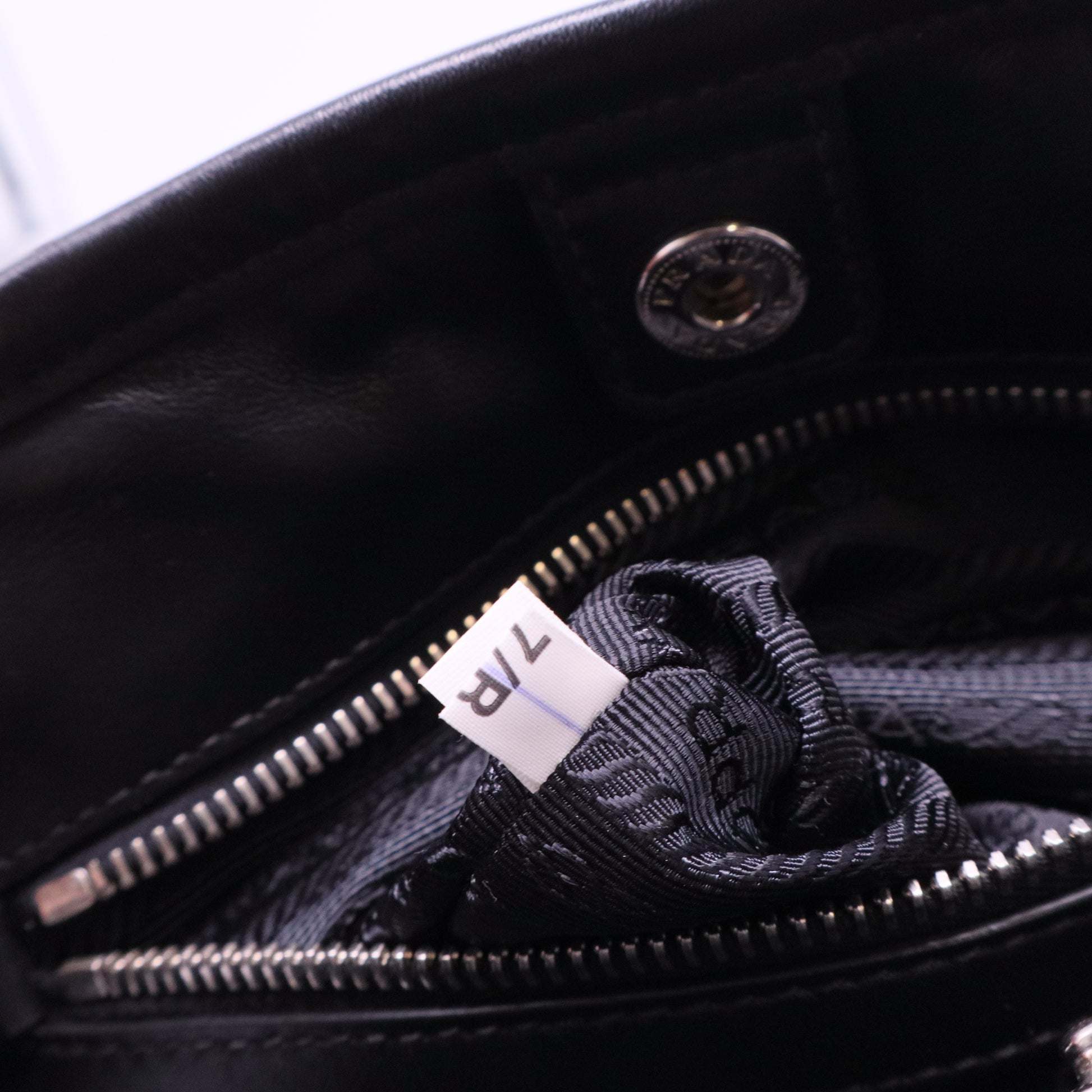 Tessuto Shoulder Bag