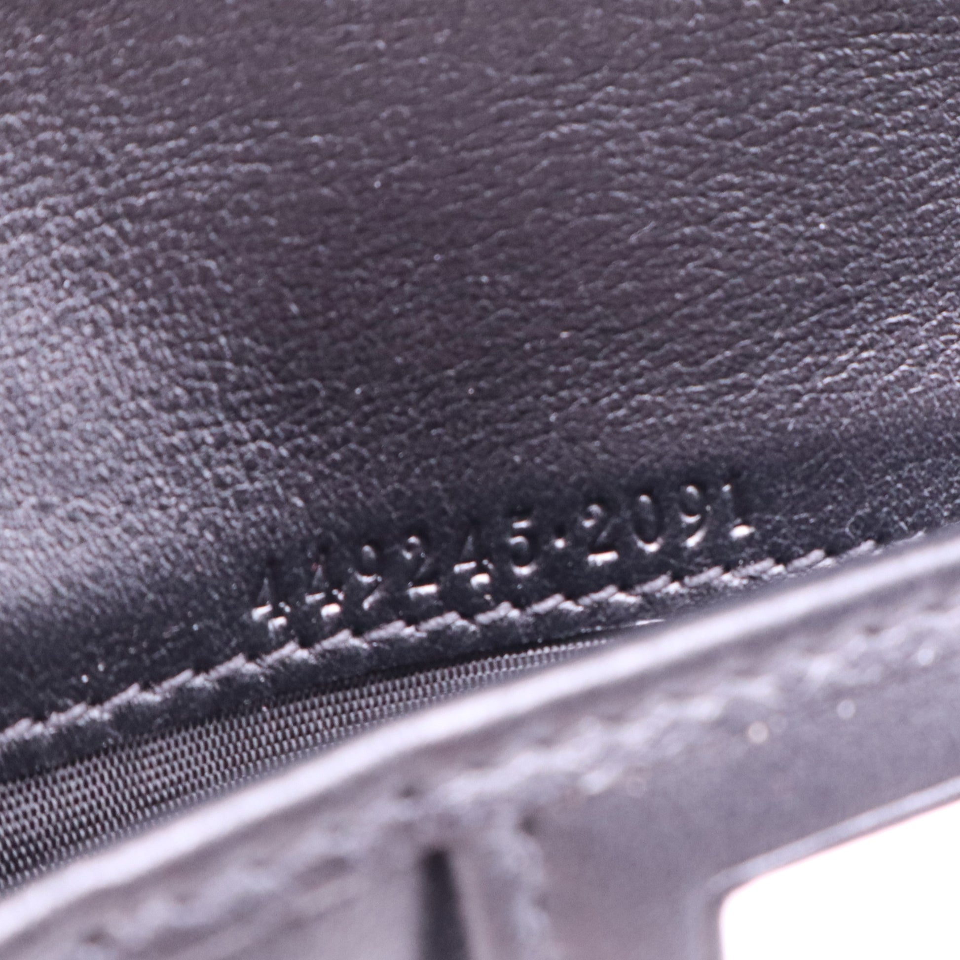 Gucci Microguccissima Leather Bi-Fold Long Wallet W21386