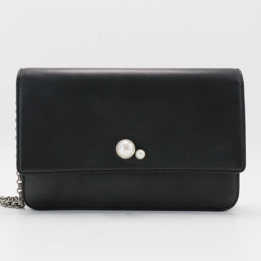 Smooth Lambskin Tribale Chain Wallet Black