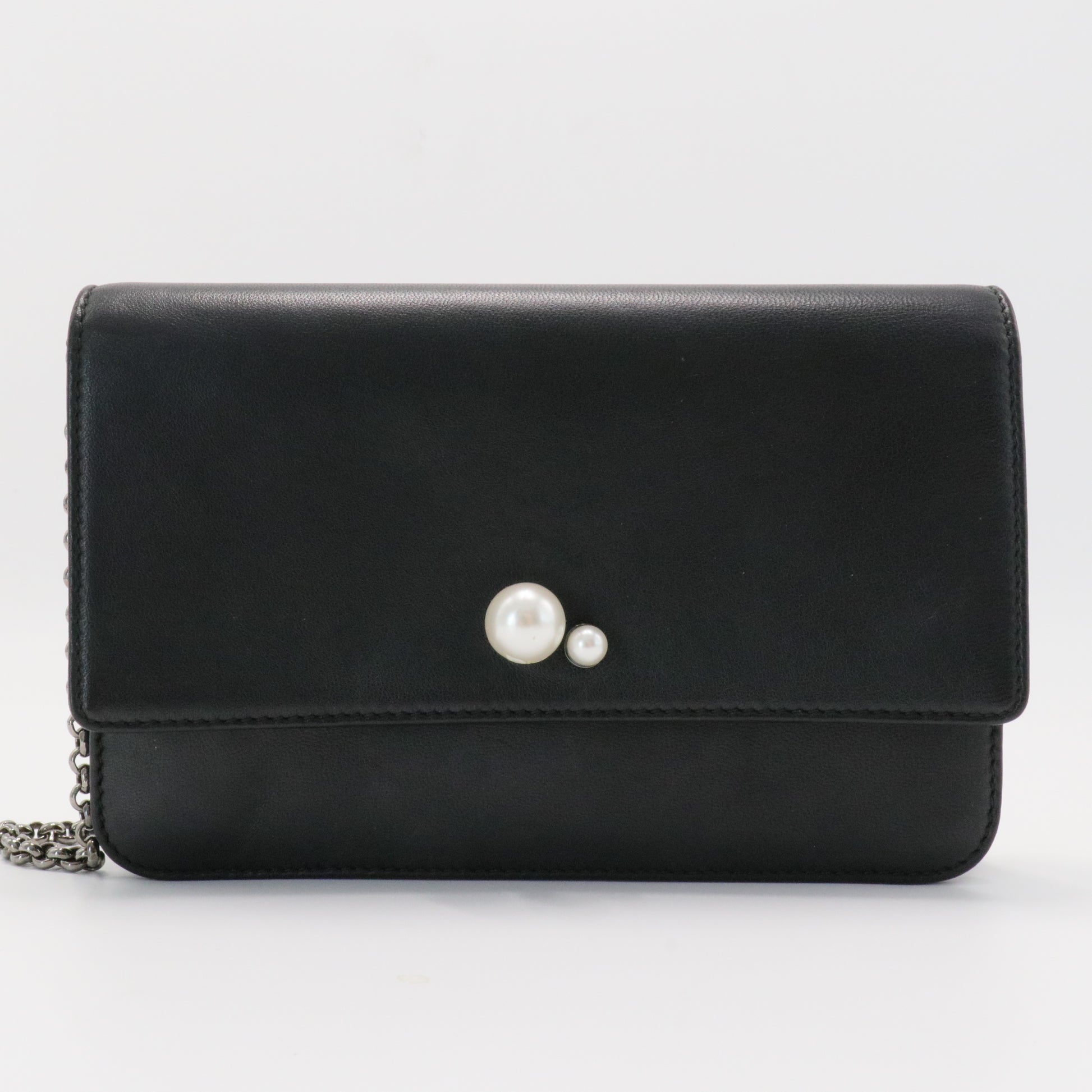 Smooth Lambskin Tribale Chain Wallet Black