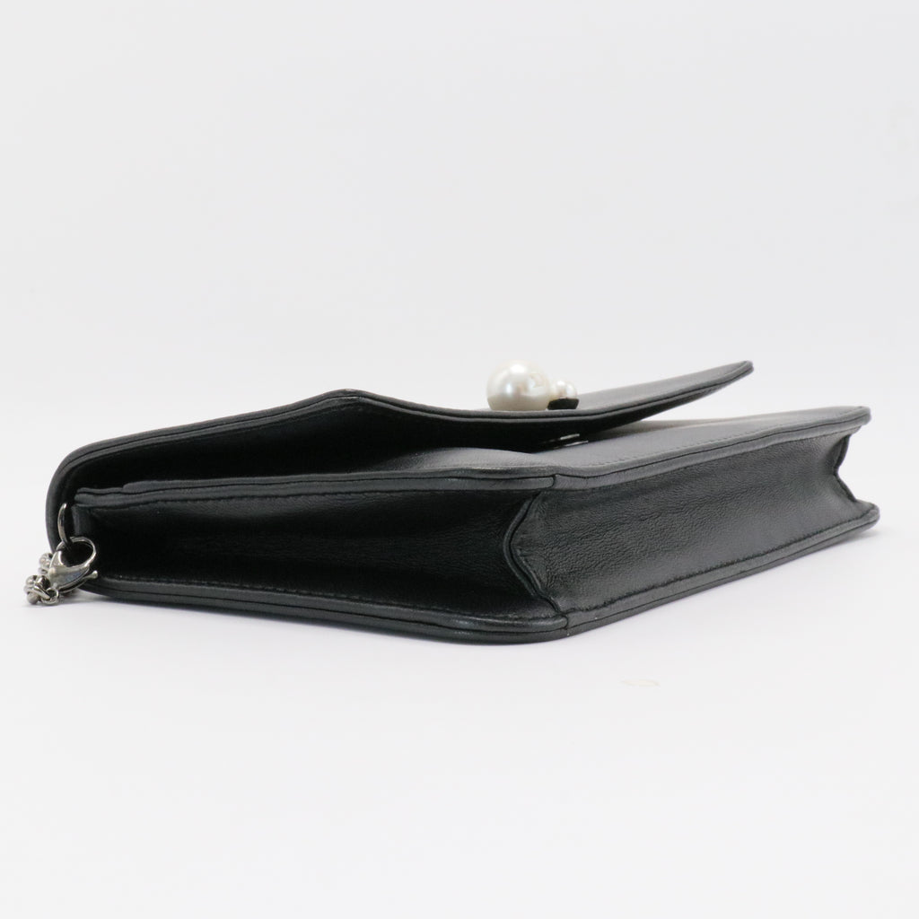 Smooth Lambskin Tribale Chain Wallet Black