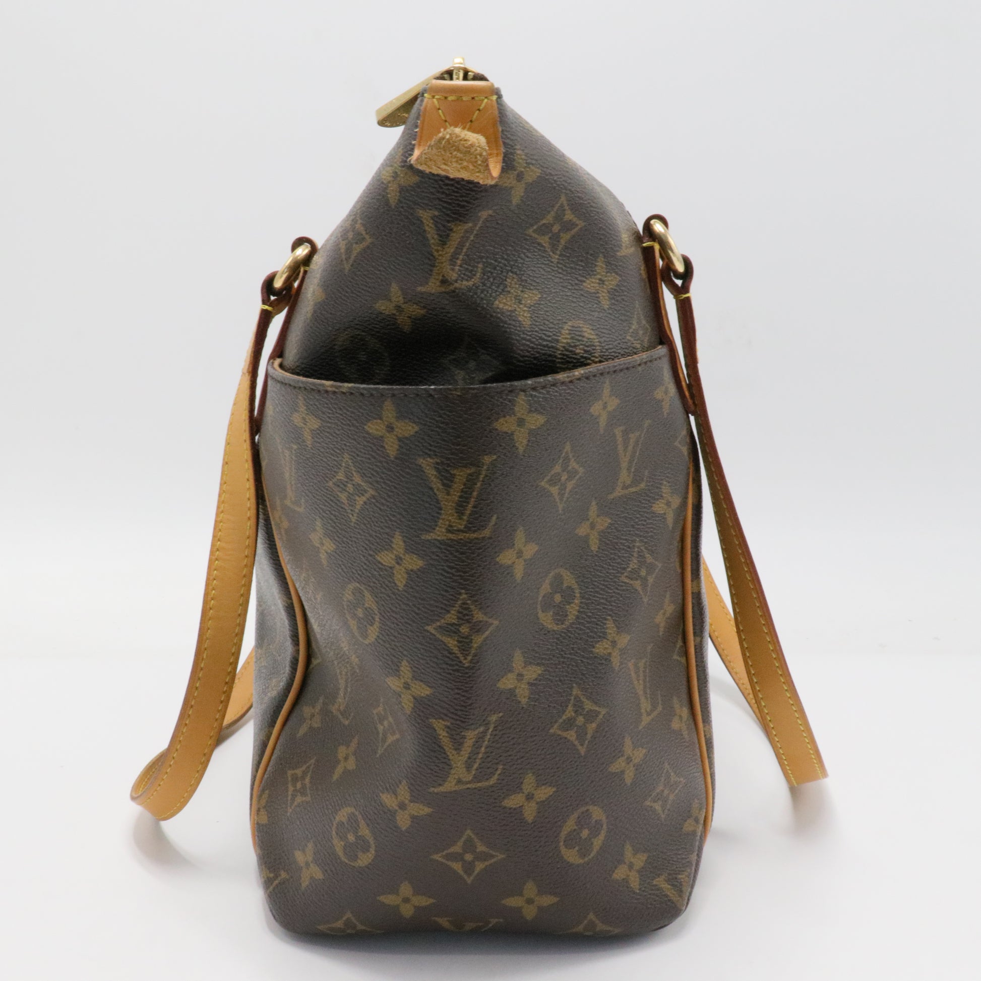 Totally Handbag Monogram Canvas MM
