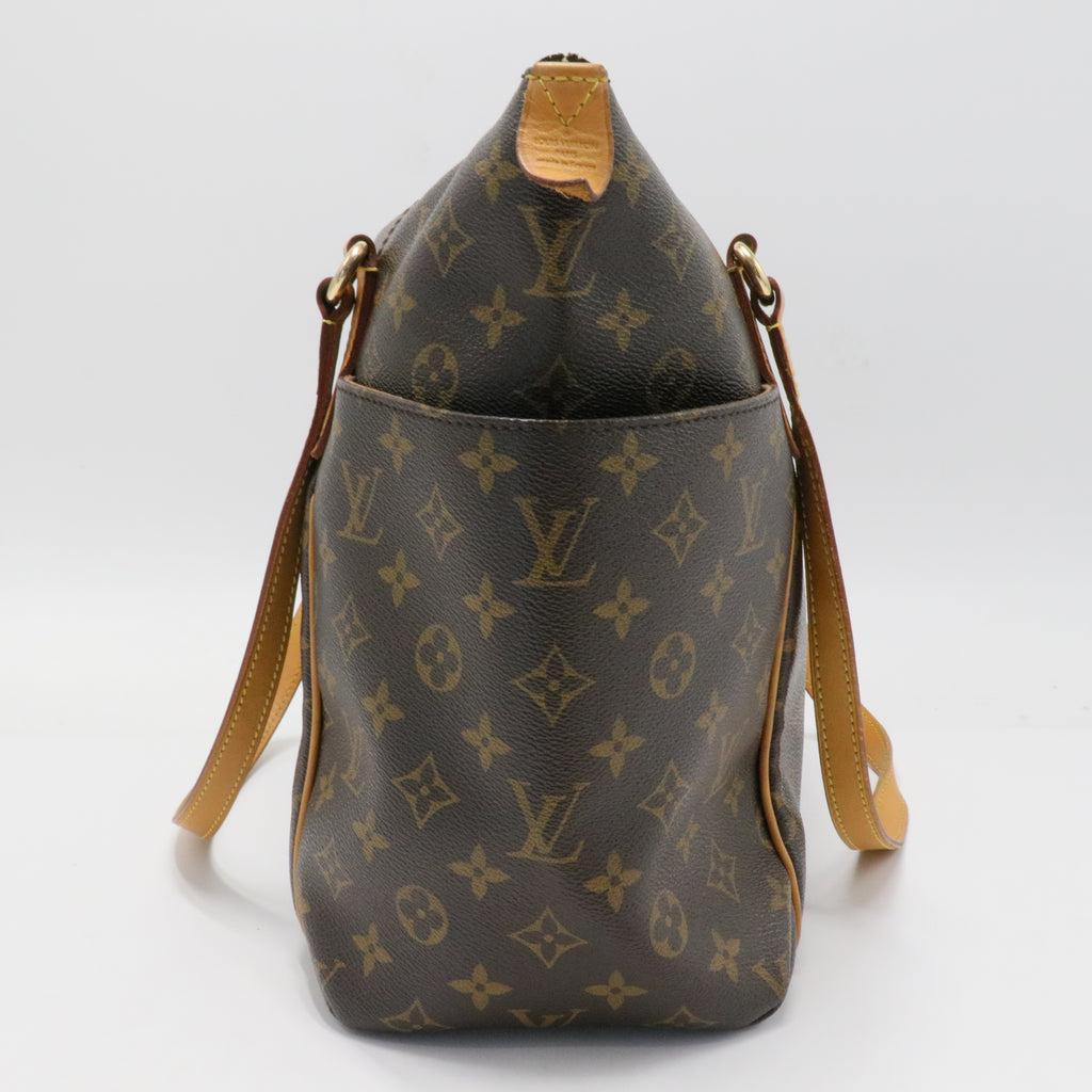 Totally Handbag Monogram Canvas MM