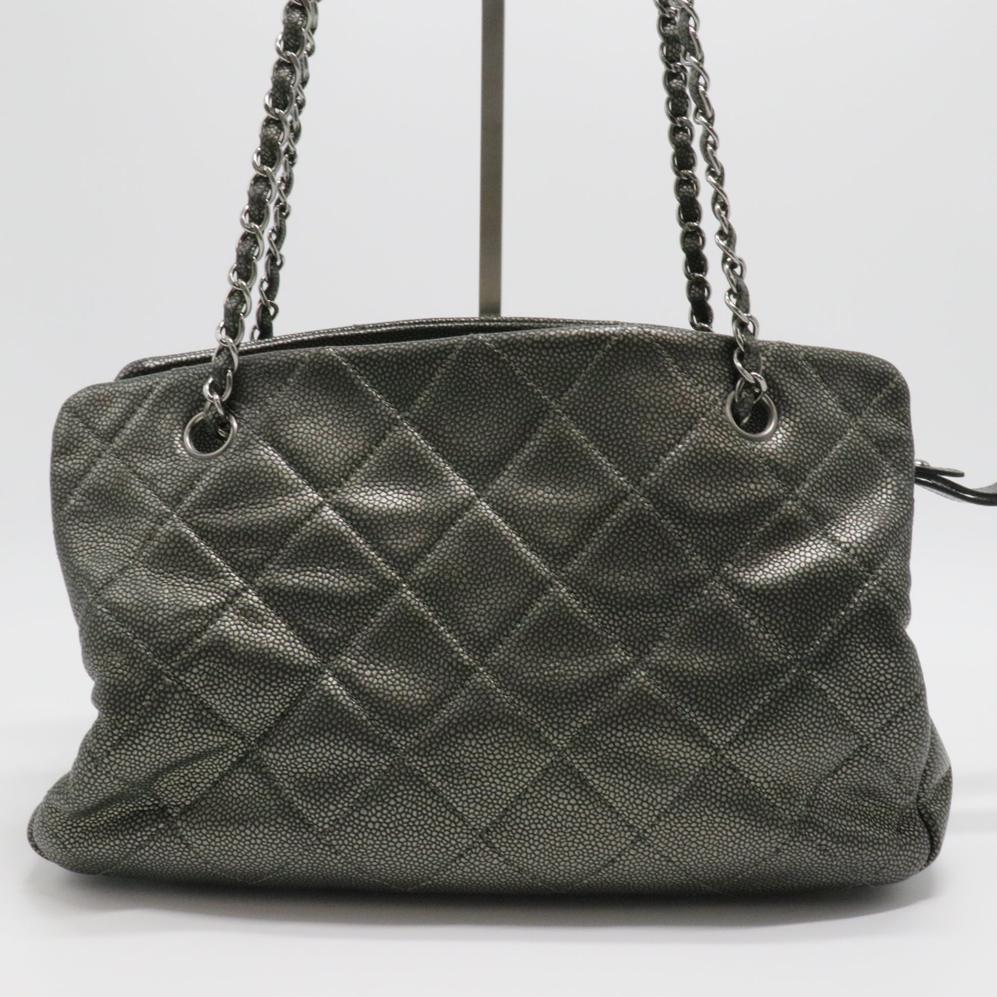 Caviar Quilted Timeless CC Shopping Tote Dark Grey