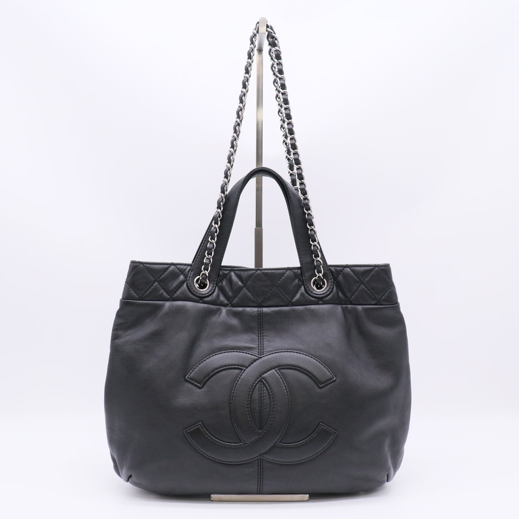 Chanel Calfskin Large Trianon Tote Black twins B23136