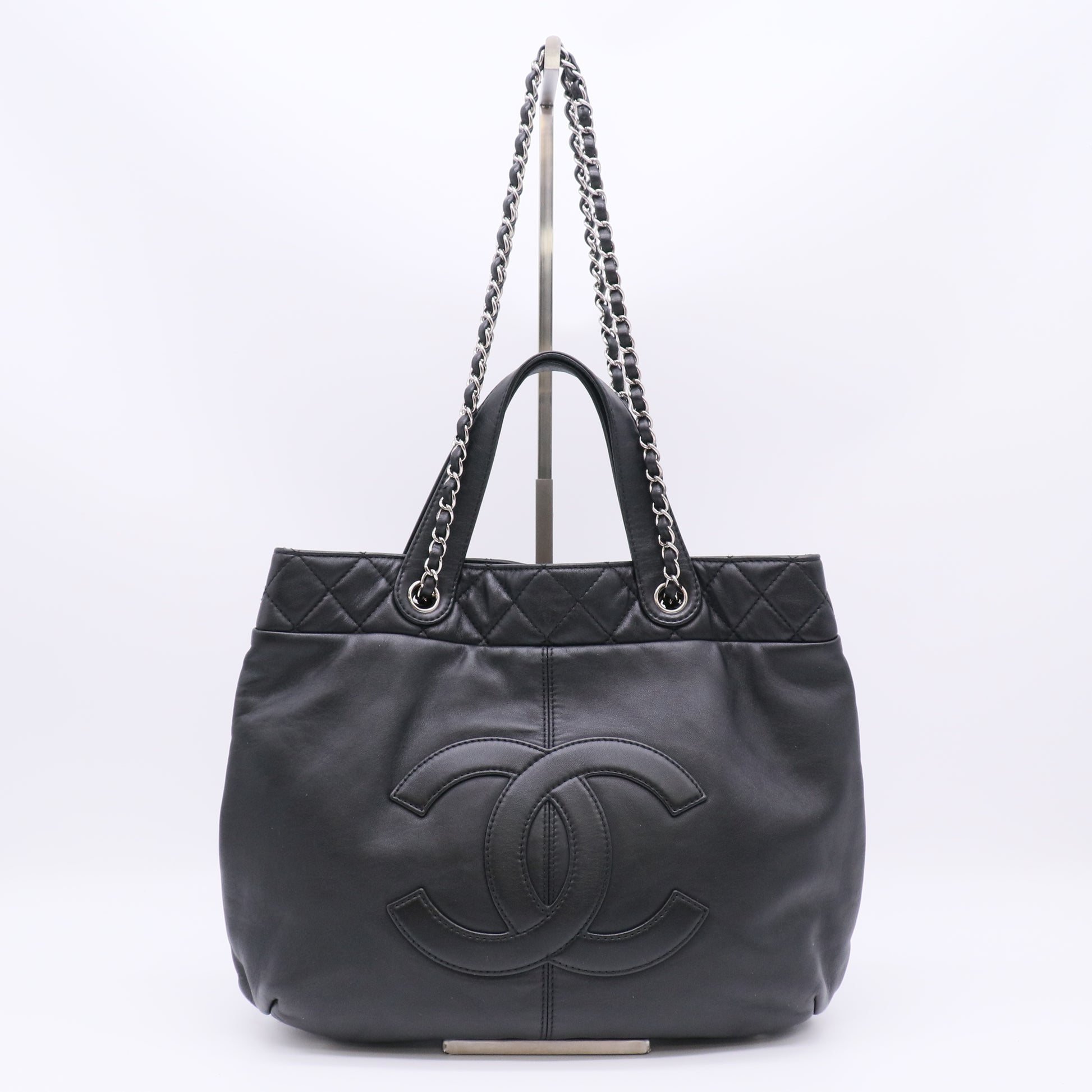 Chanel Calfskin Large Trianon Tote Black twins B23136