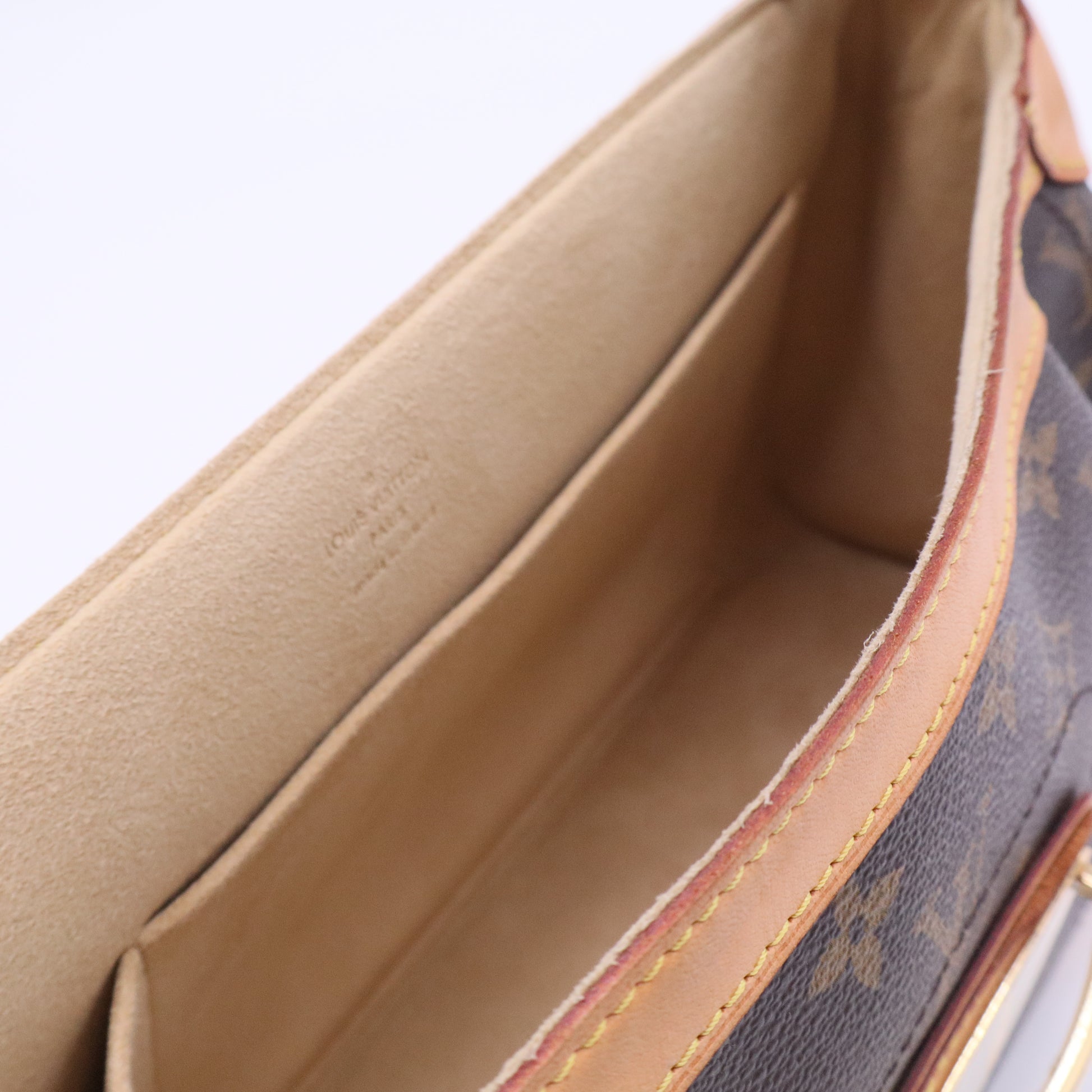 Beverly Handbag Monogram Canvas MM for gisel