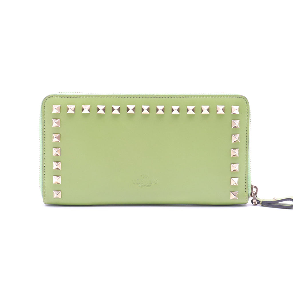 Valentino Garavani Rockstud Zip Around W21127