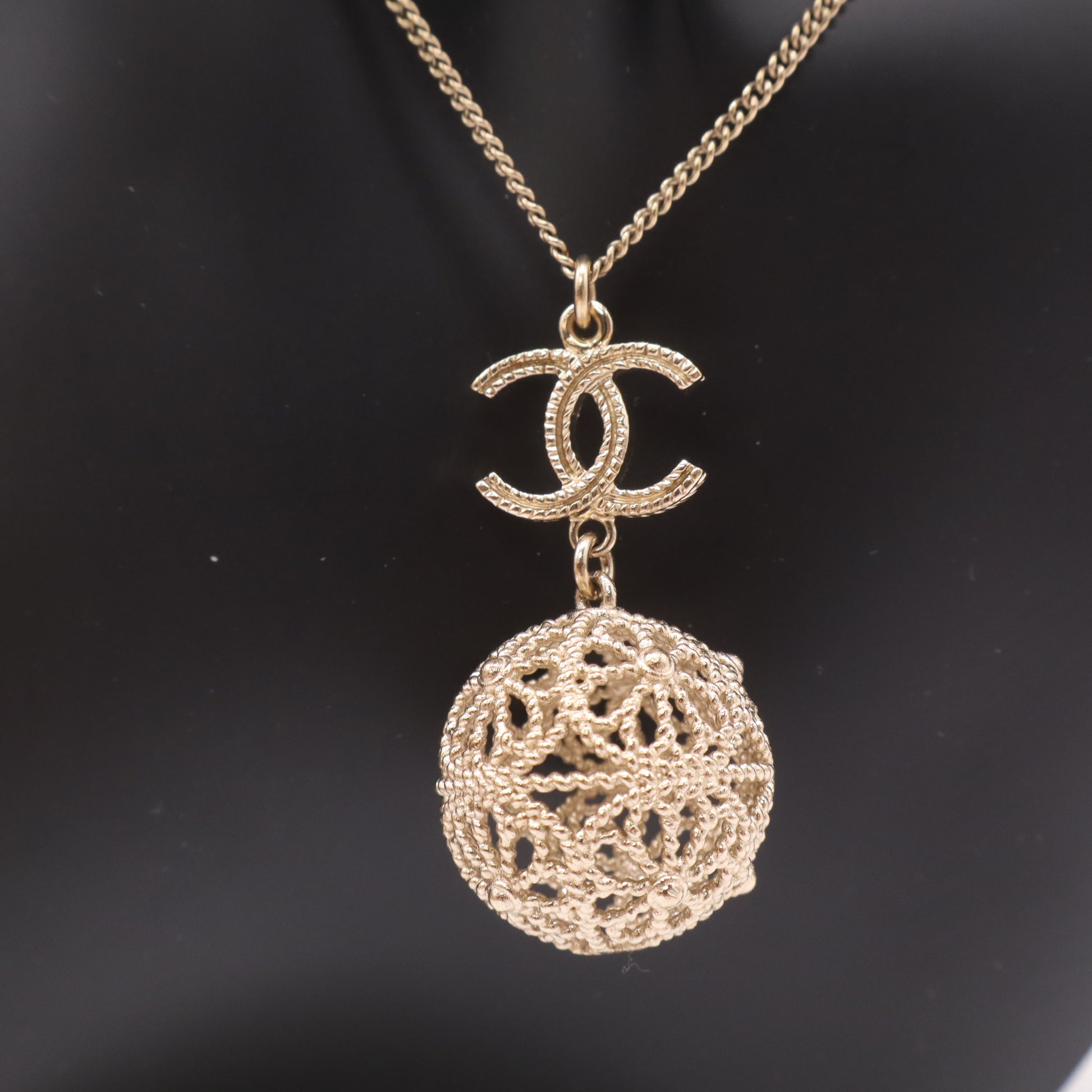 Chanel Ball and Chain CC Logo Necklace twins LDJ4874