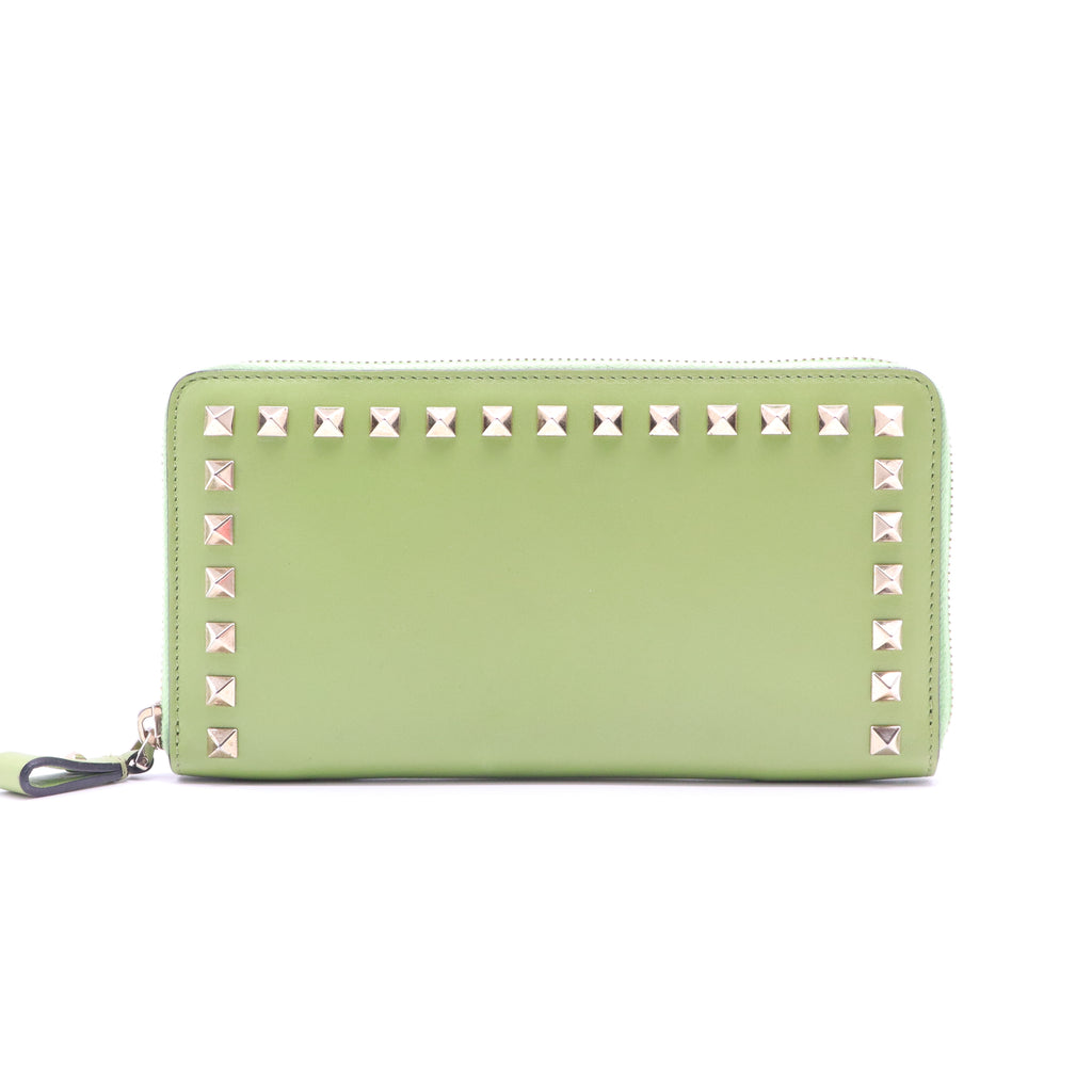 Valentino Garavani Rockstud Zip Around W21127