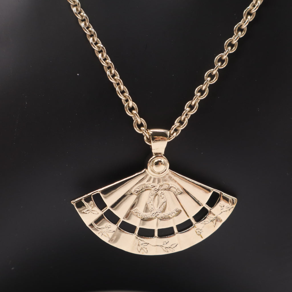 Chanel Double CC Fan Necklace with Pearl Twins LDJ4877