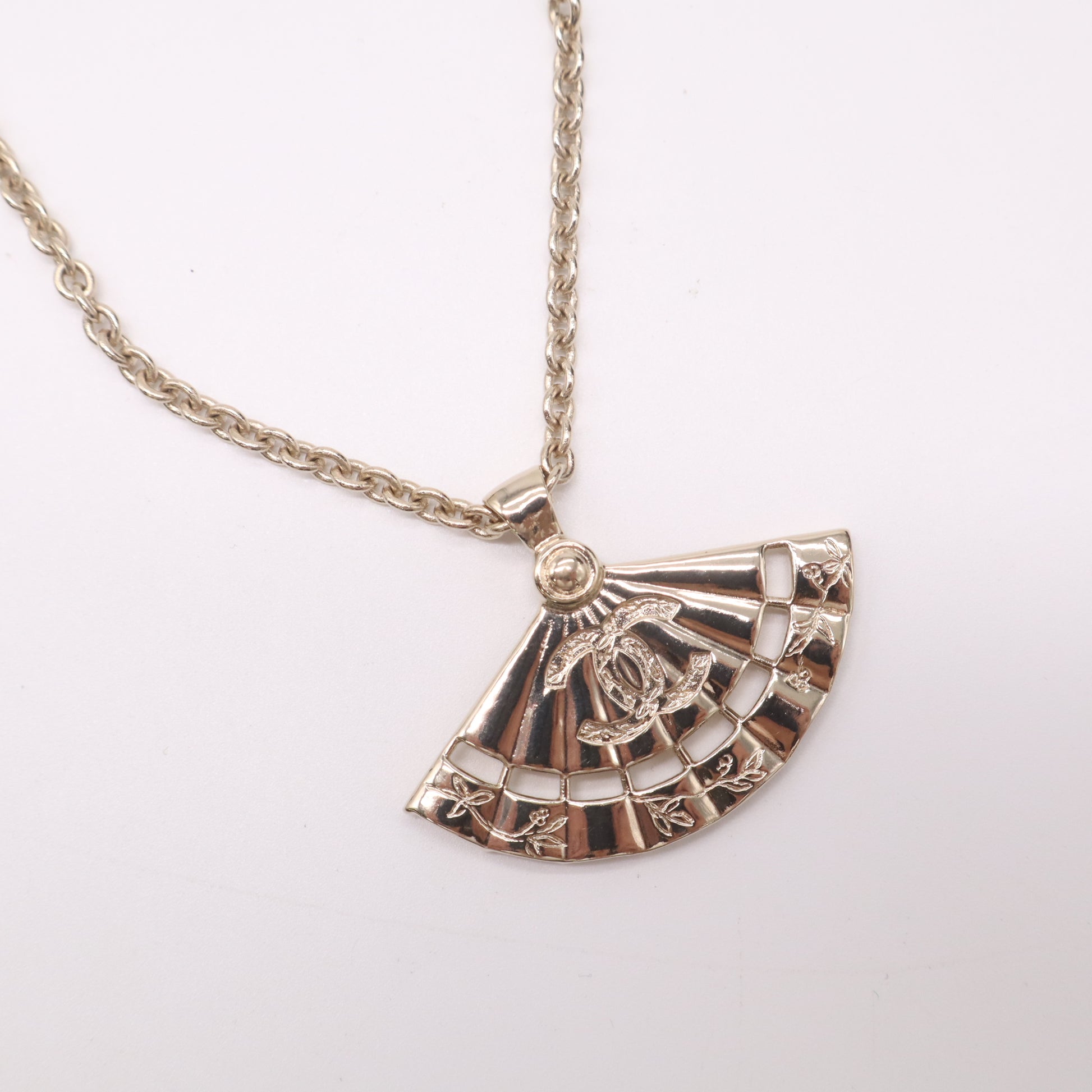 Chanel Double CC Fan Necklace with Pearl Twins LDJ4877