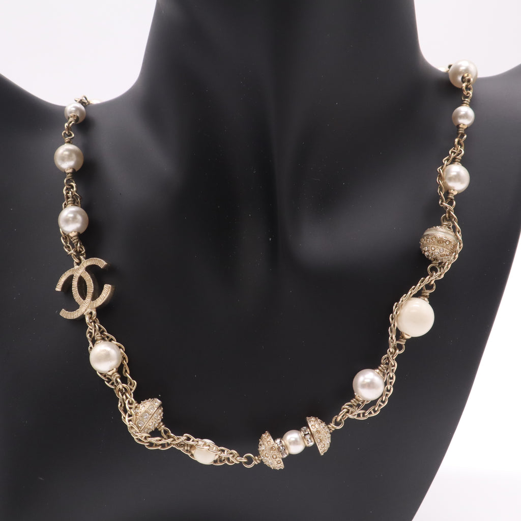 Chanel Pearl Crystal CC Short Necklace Gold twins LDJ4879