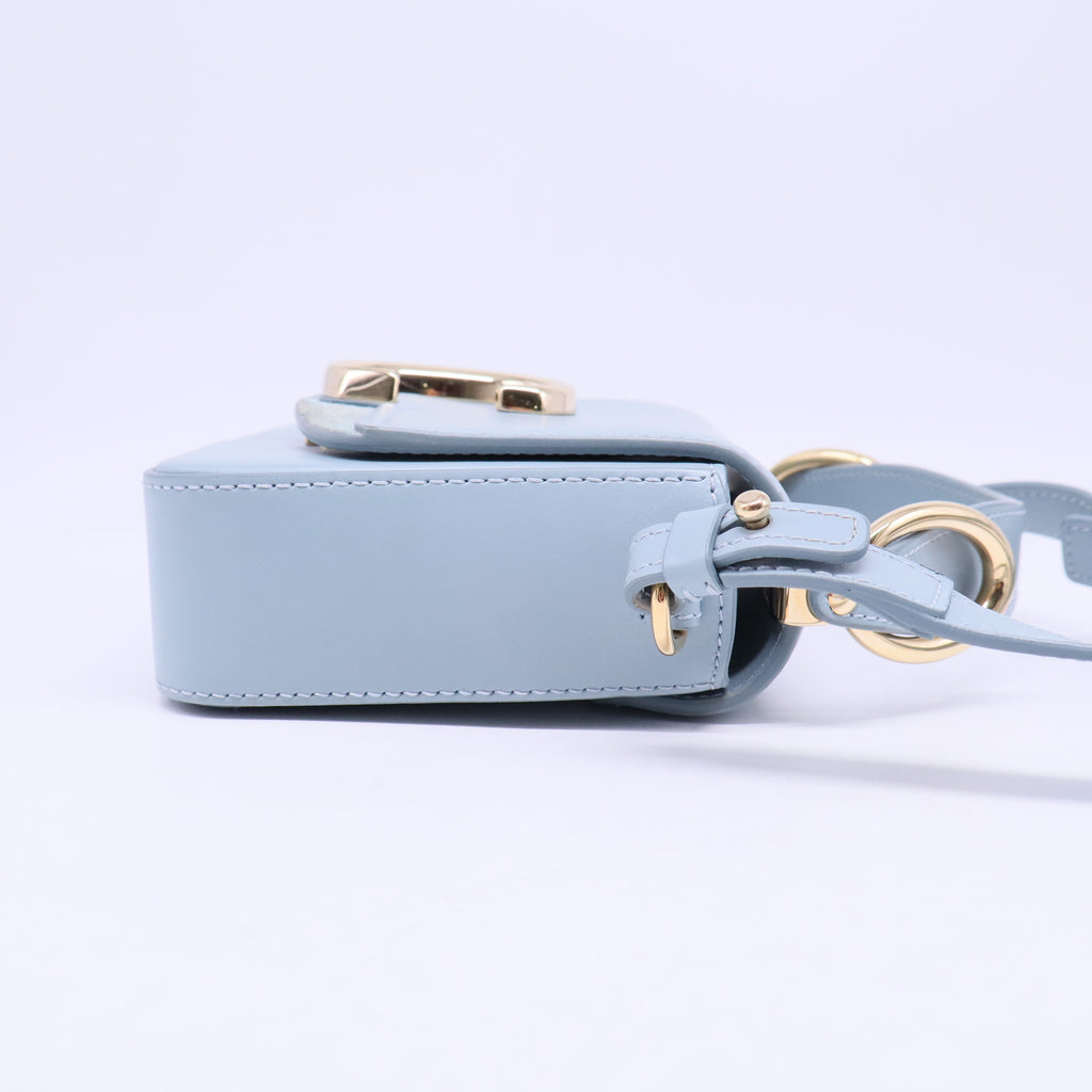 C leather crossbody bag B20821