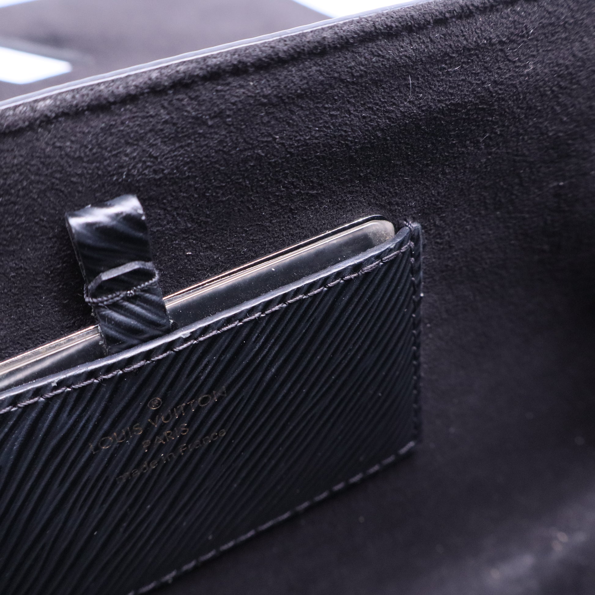 LV Monogram Twist MM B20416