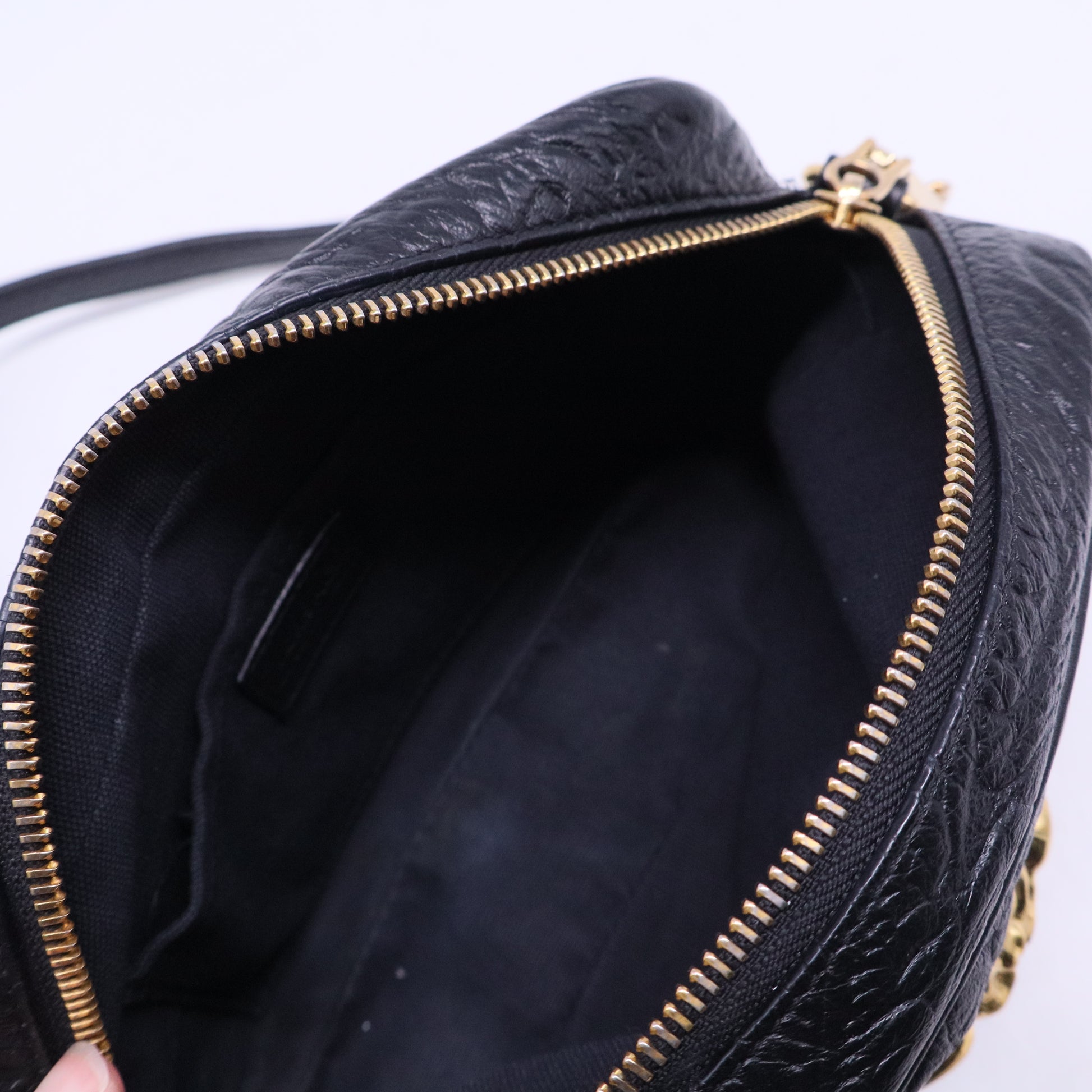 Palazzo Camera Bag Black B20665
