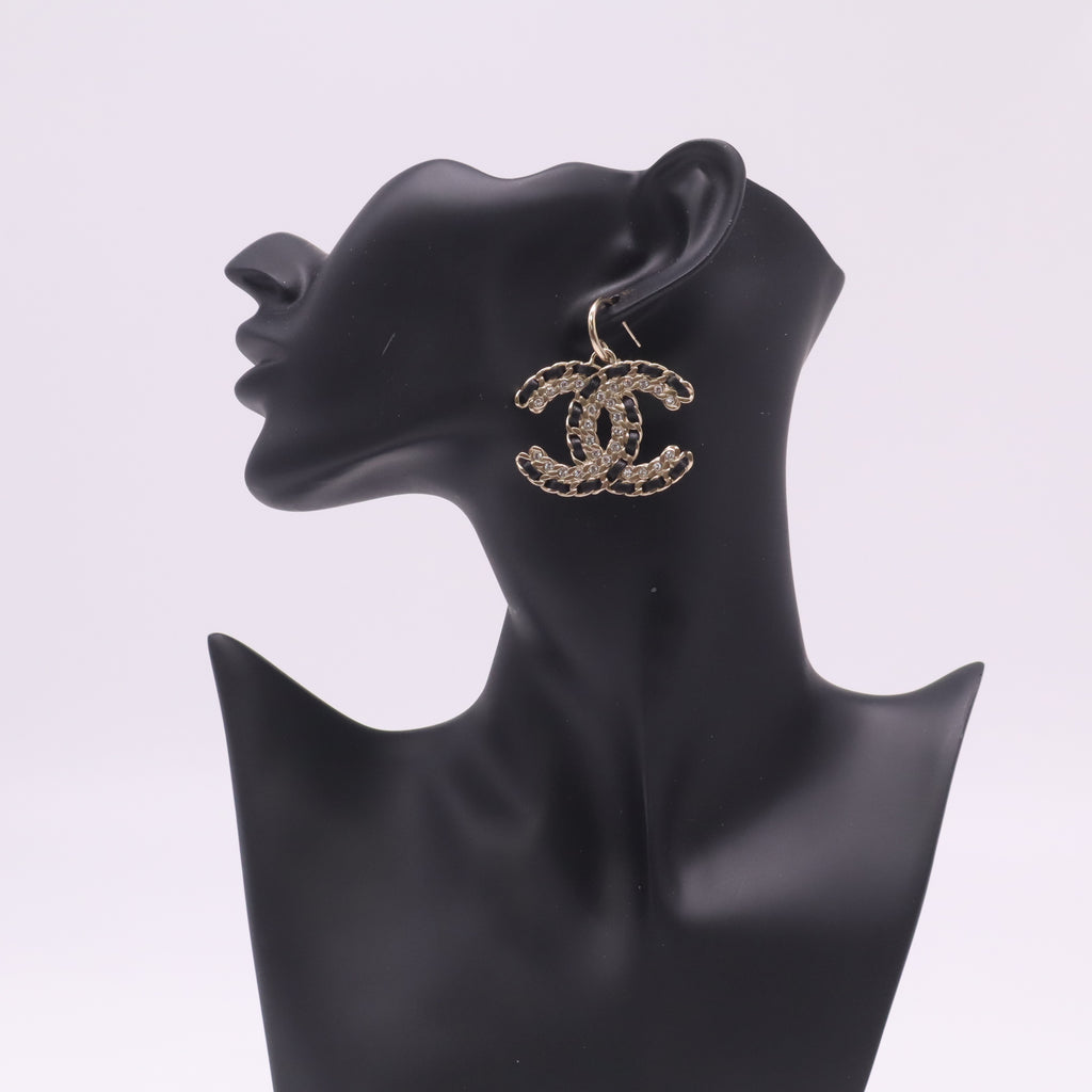 w22456 Chanel earrings