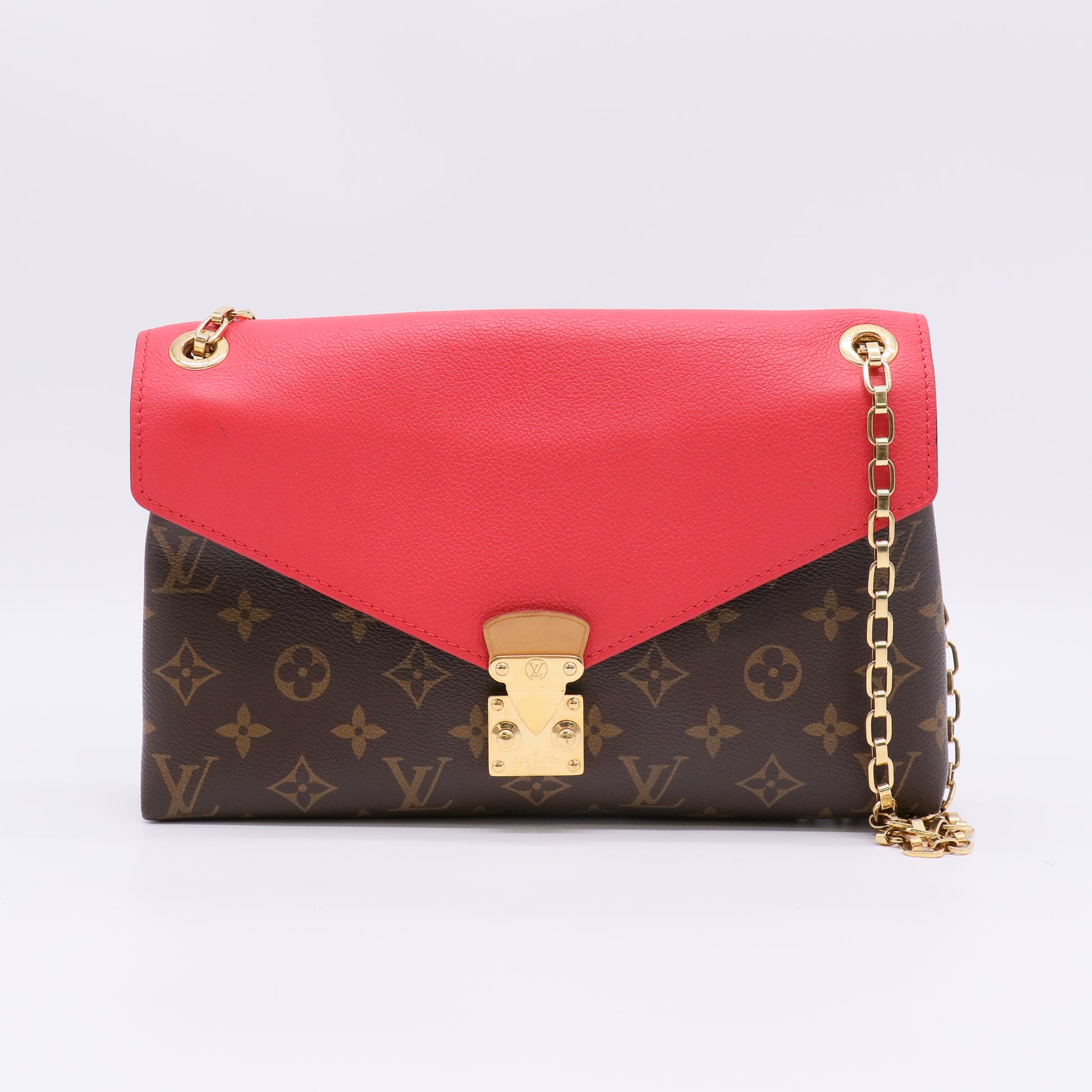 Louis Vuitton Monogram Pallas Chain Bag B23084