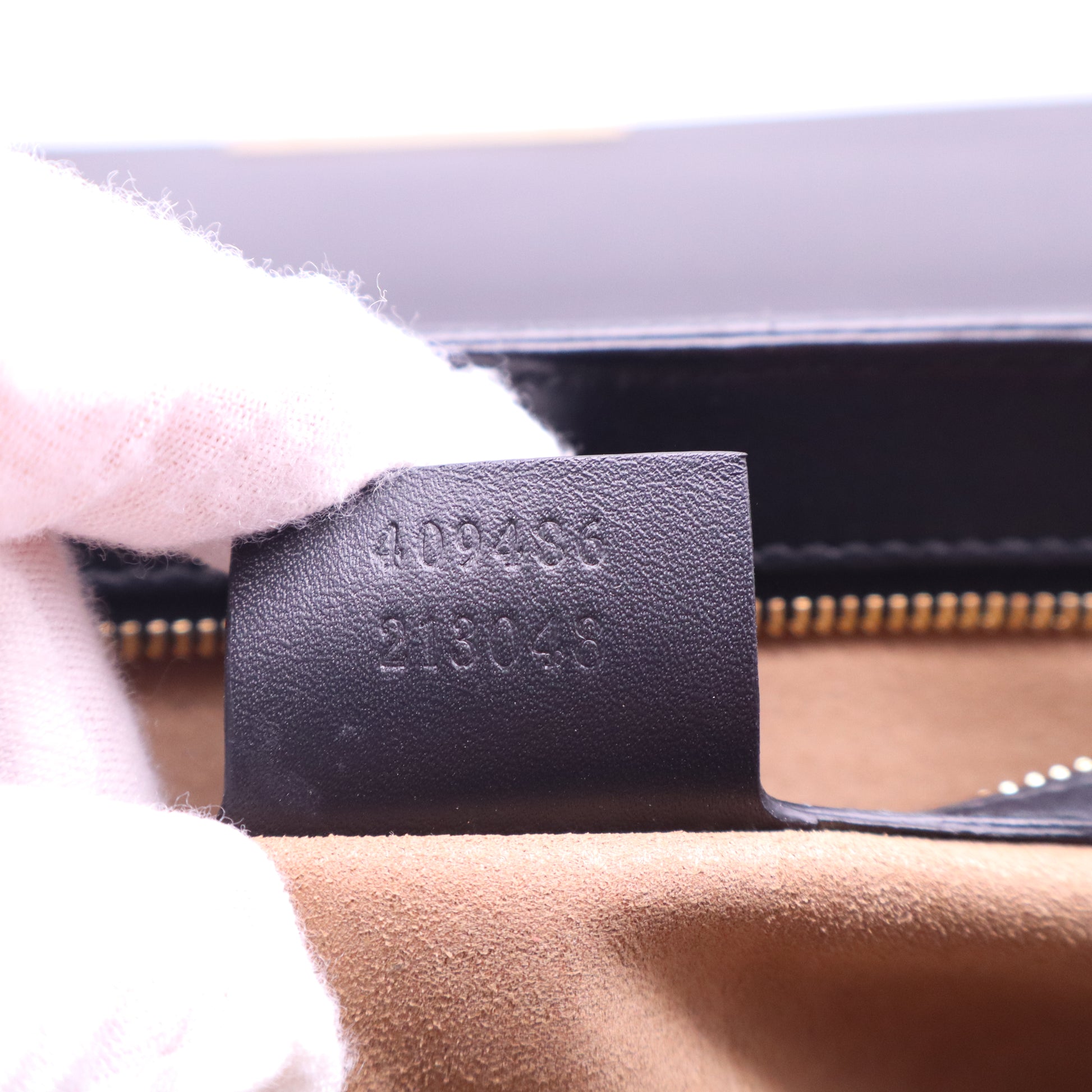 Gucci Padlock GG Supreme Shoulder Bag B21595
