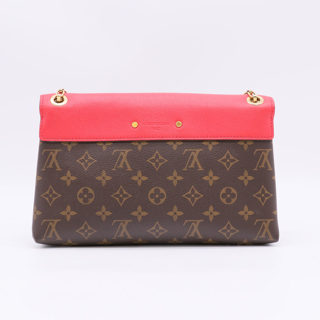 Louis Vuitton Monogram Pallas Chain Bag B23084