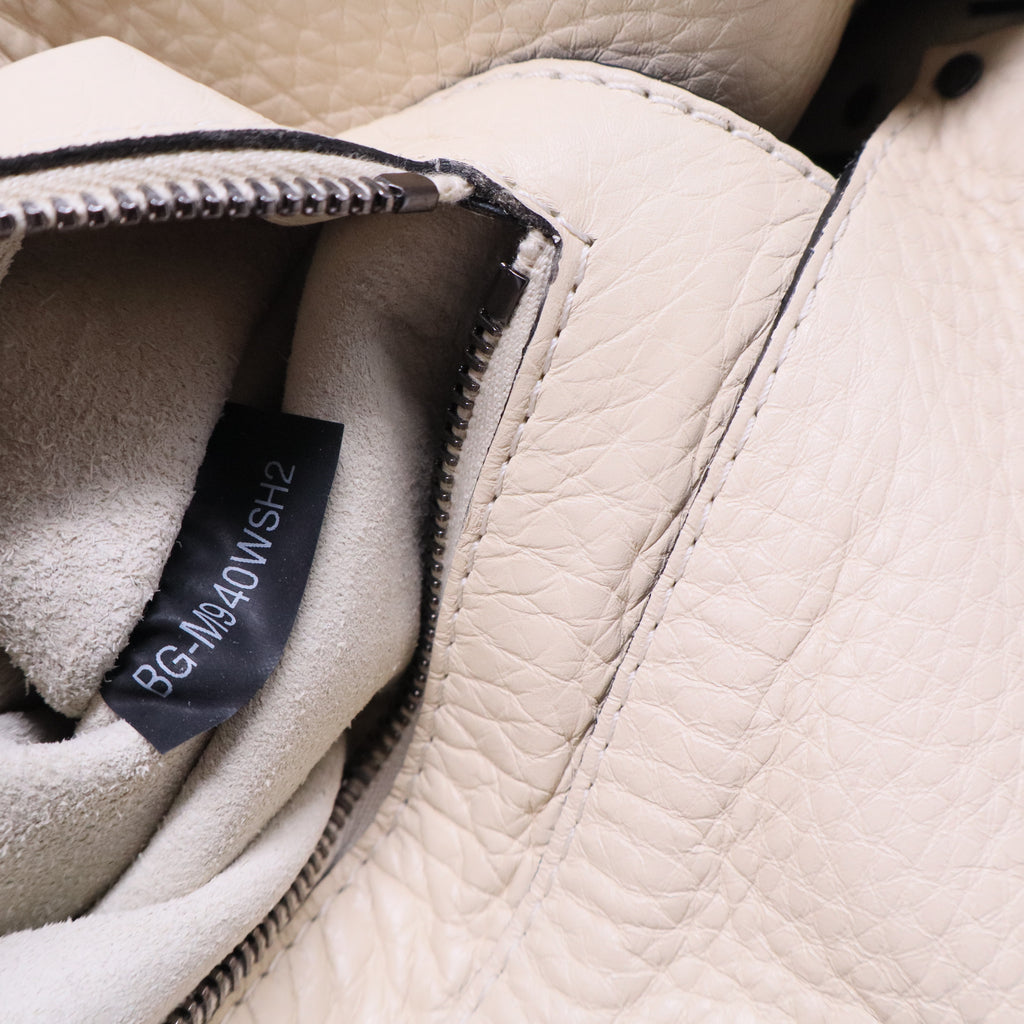 Rockstud Messenger Bag B20613