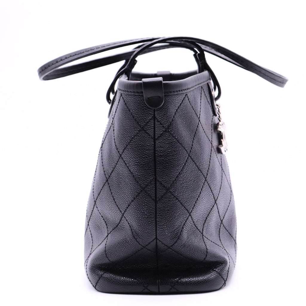 Fever Tote Quilted Caviar Medium