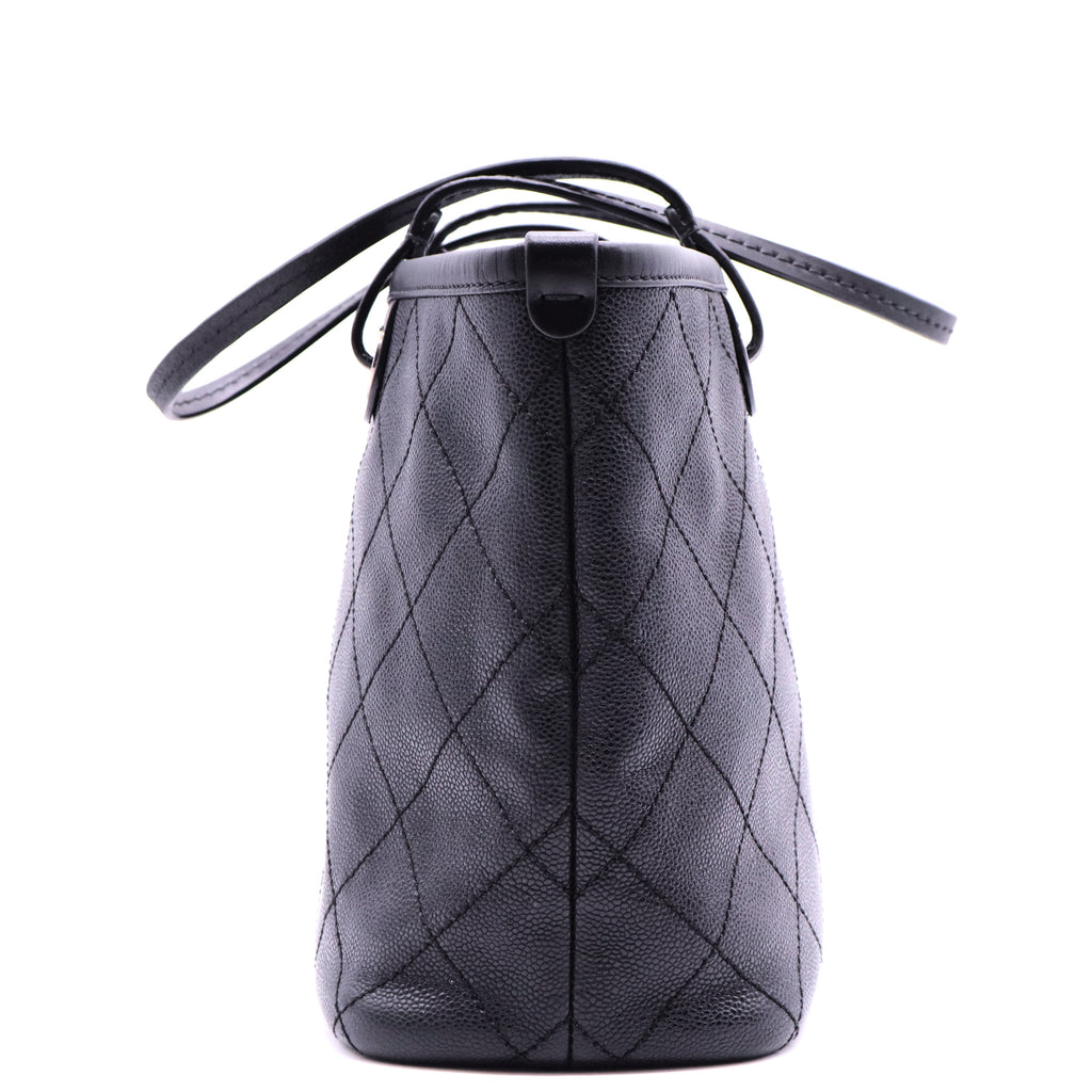 Fever Tote Quilted Caviar Medium