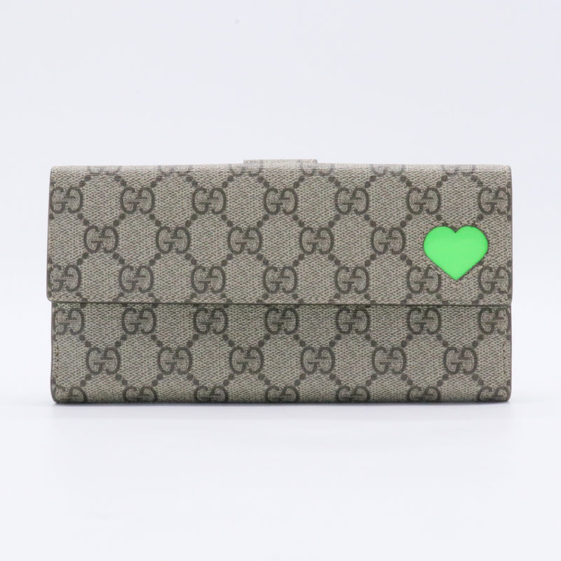 GG Supreme Monogram Continental Heart Wallet Beige Fluorescent Green