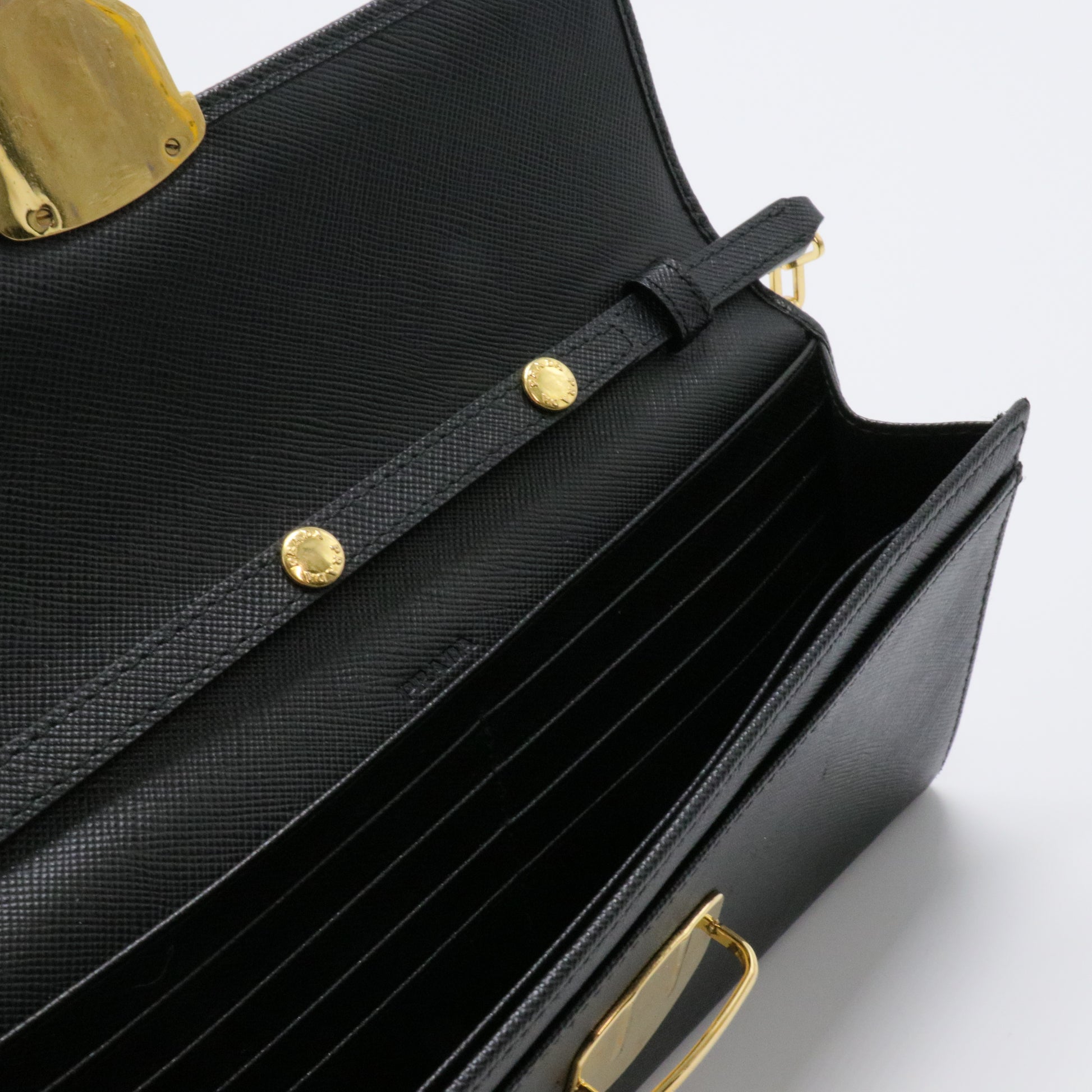 Saffiano Chain Wallet Black
