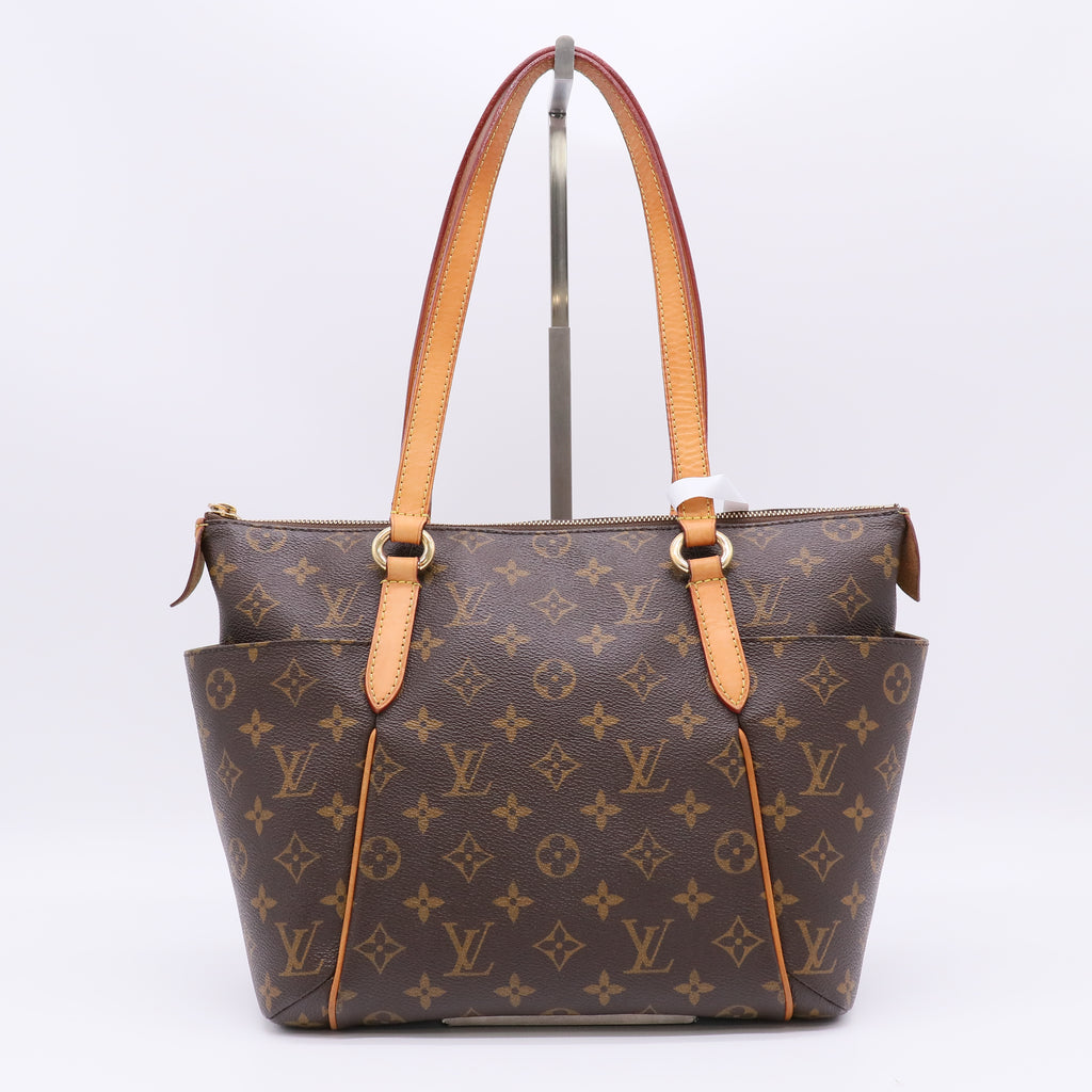 Louis Vuitton Totally PM Bag in Monogram Canvas B22826