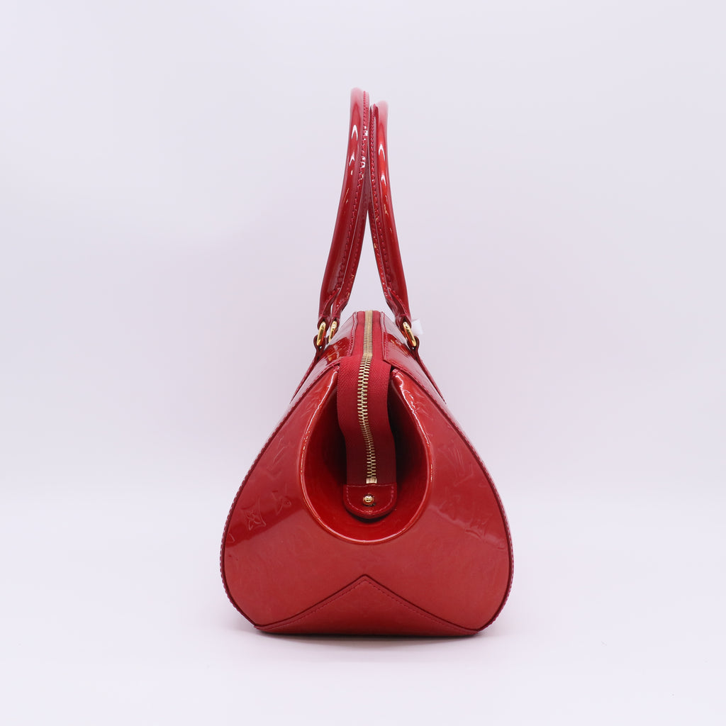 Louis Vuitton Pomme D'Amour Monogram Vernis Sherwood PM Bag B23431