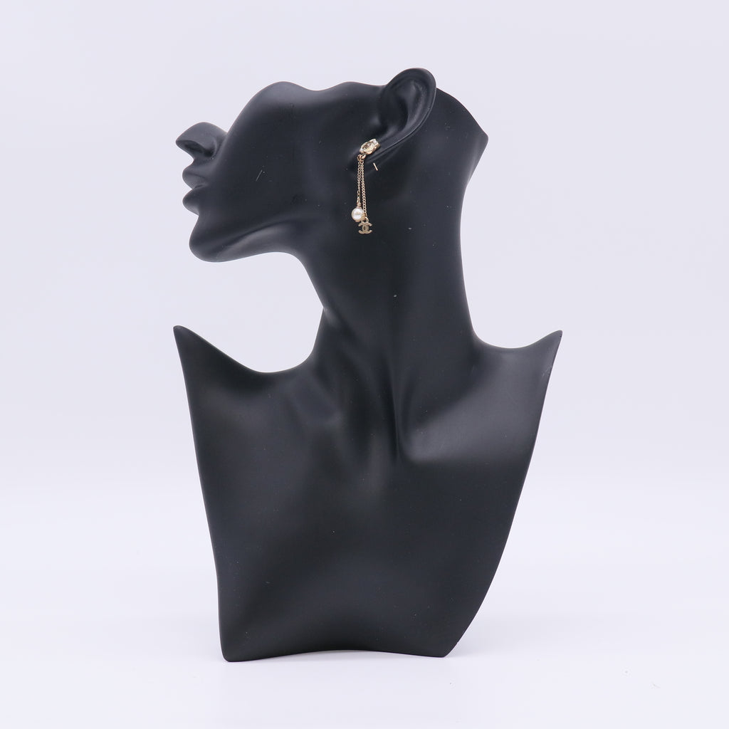 Chanel Chain CC Dangle Earrings W22975