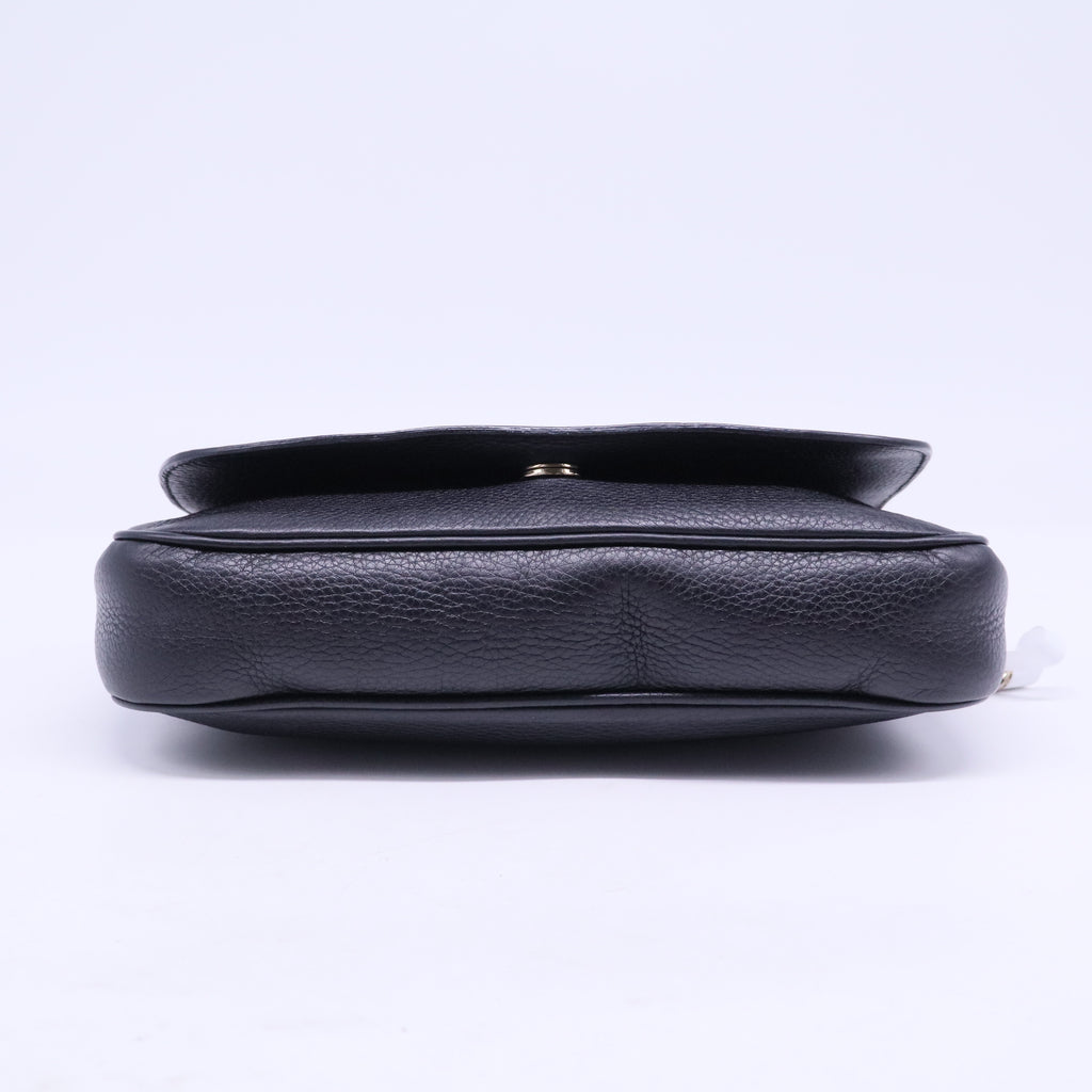 Soho Chain Crossbody Bag Leather Medium B20899