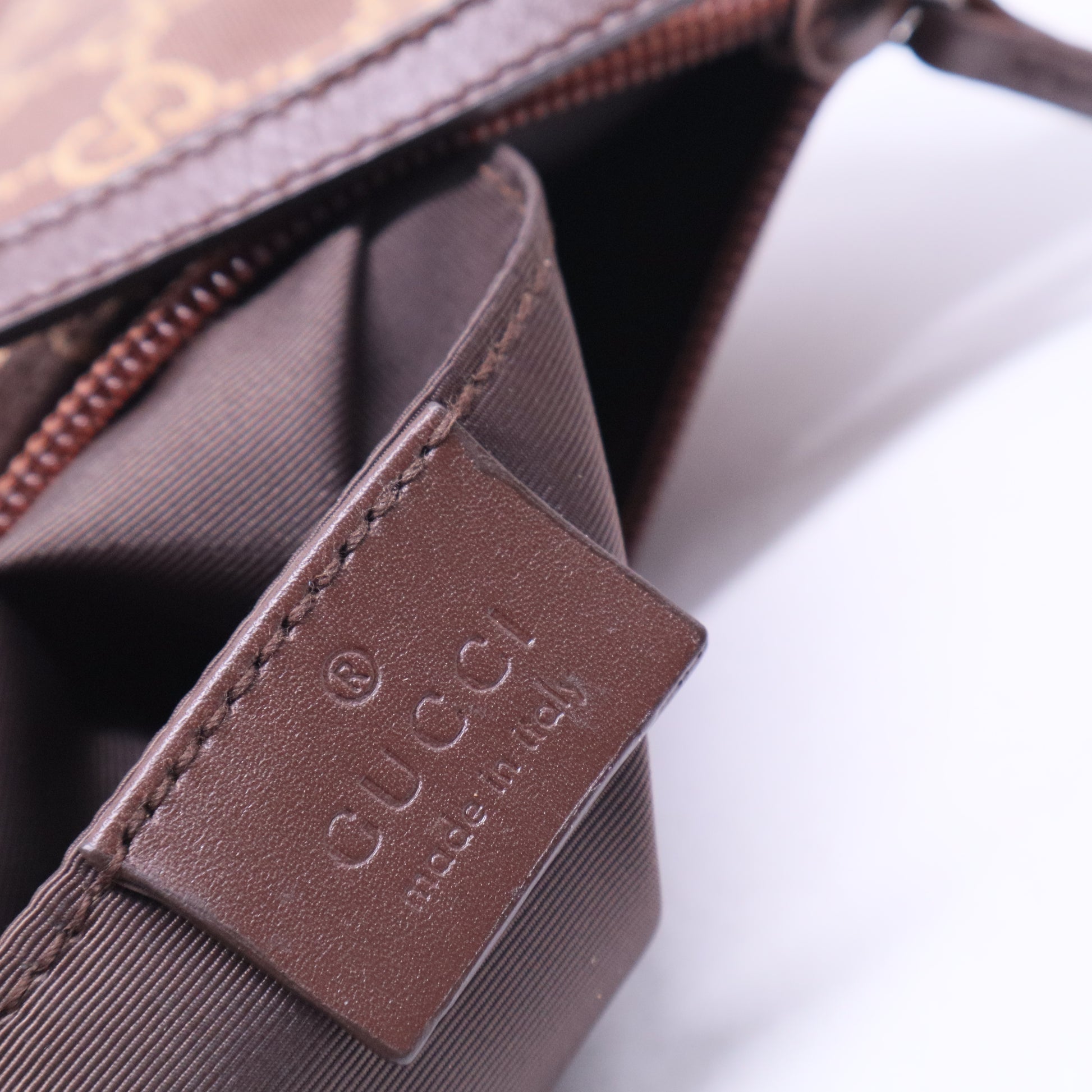 GG Canvas Slim Pochette