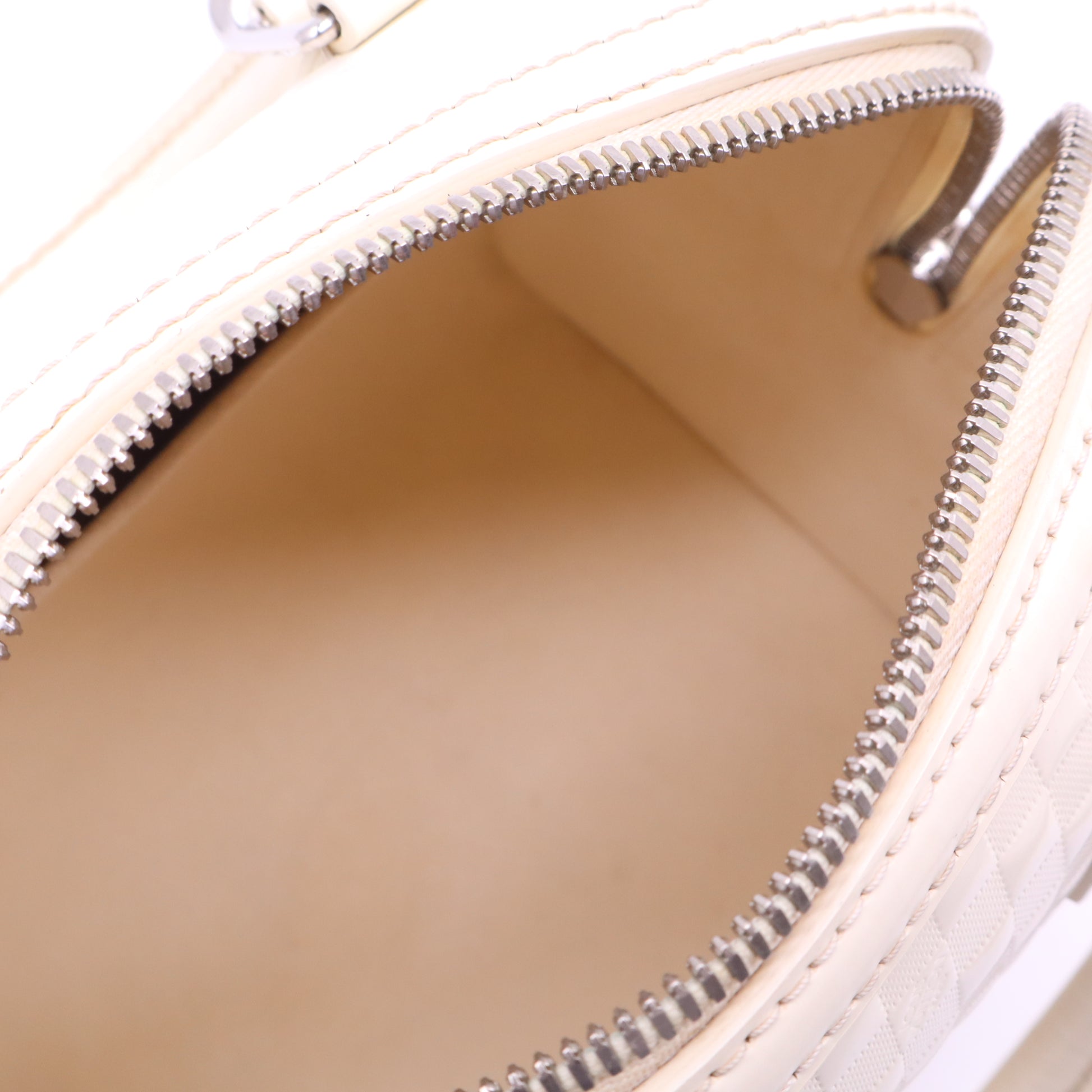 Louis Vuitton Damier Facette Speedy Cube bag B21764