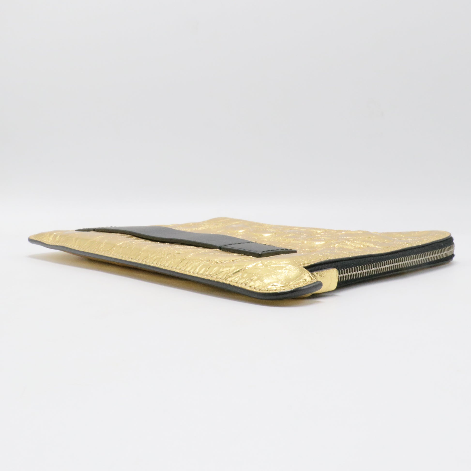 Feministe Mais Feminine Clutch