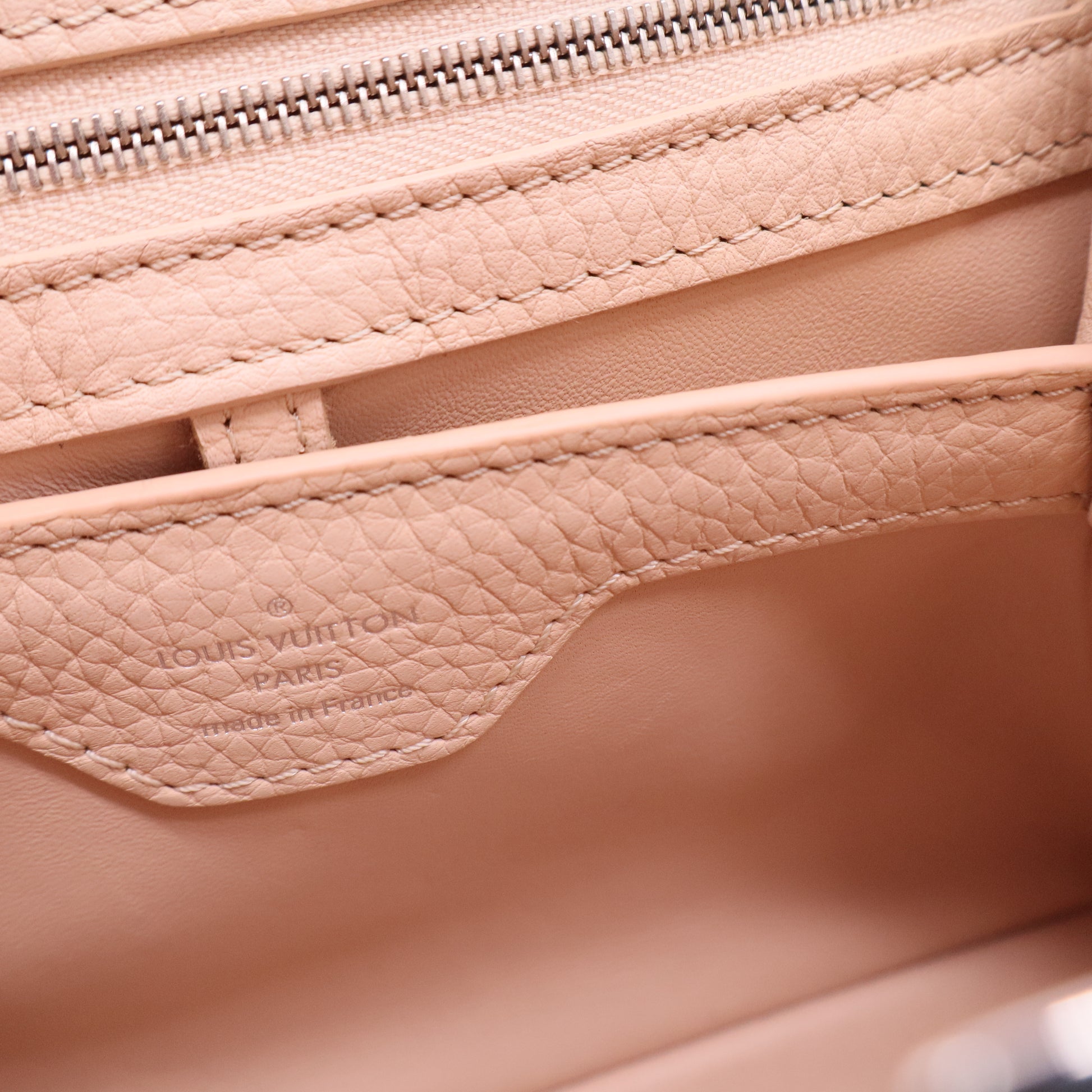 Capucines leather handbag