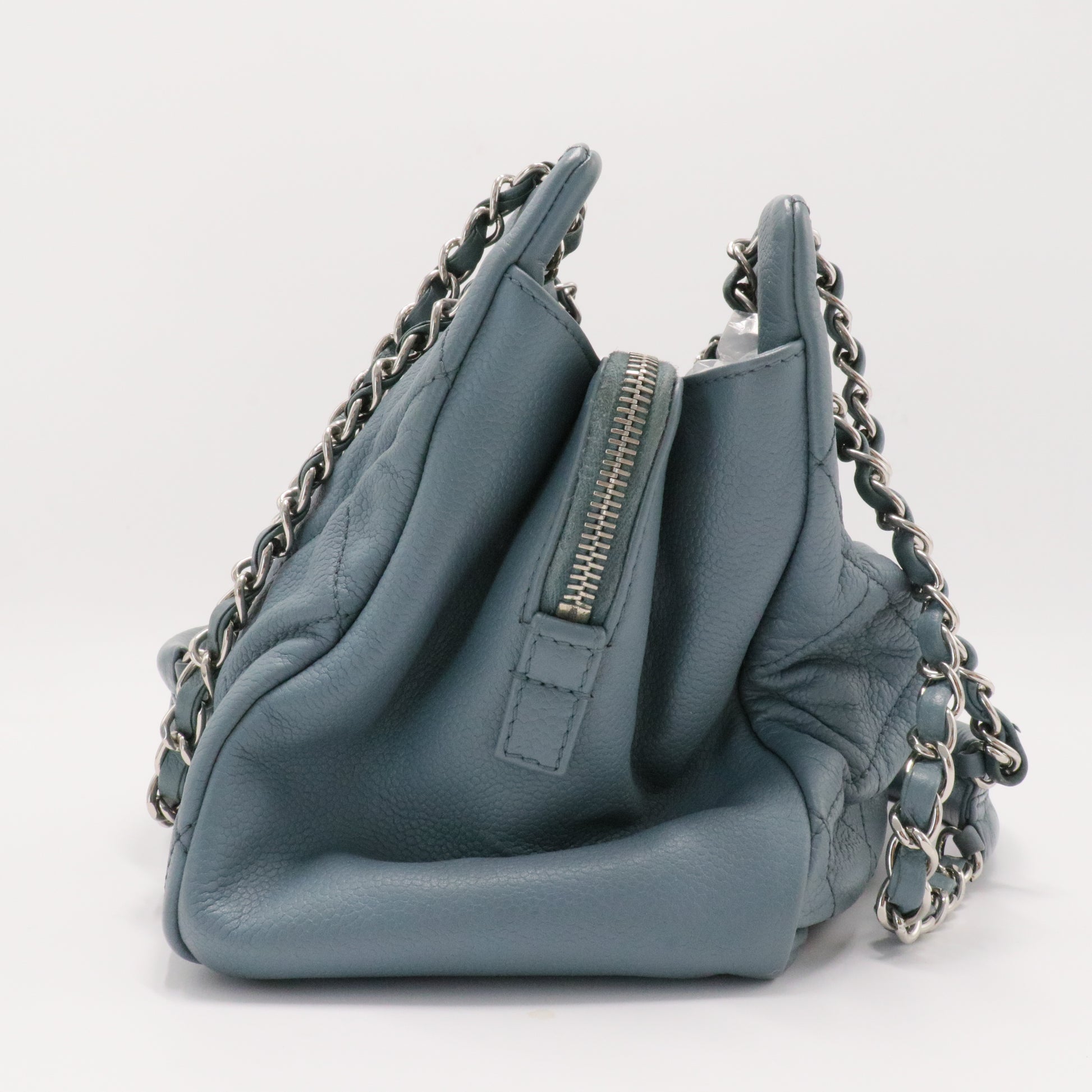 Grand Shopping Tote Quilted Caviar