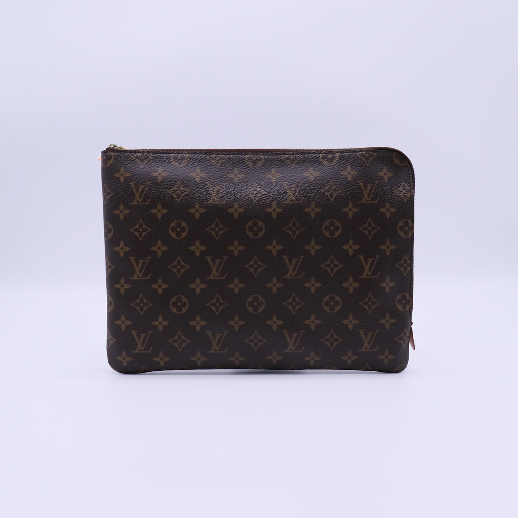 Louis Vuitton Monogram Etui Voyage MM clutch bag twins W21393